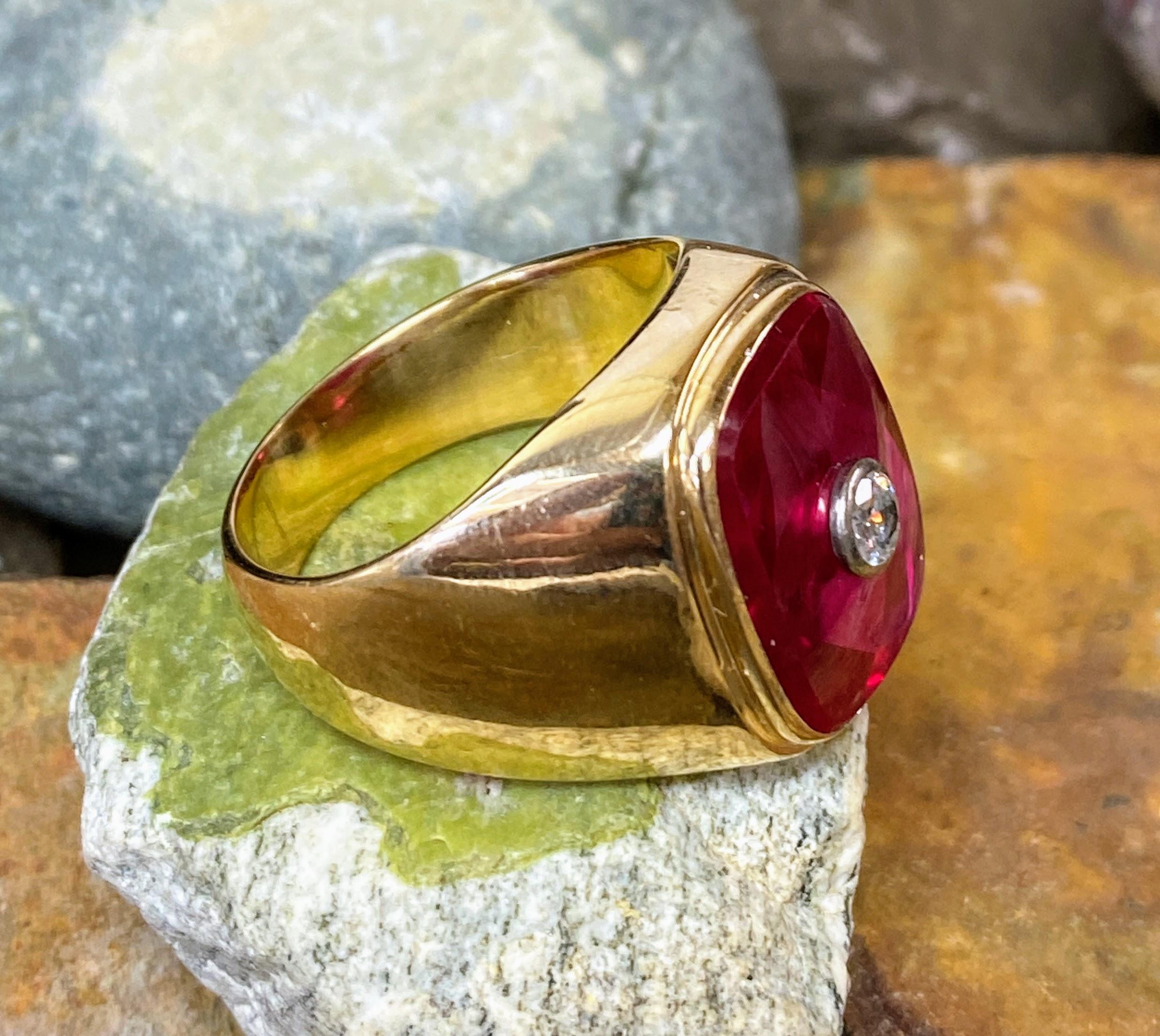 18K Yellow Gold Created Ruby & Brilliant Diamond Signet Square Ring Size 12.5 For Sale 5