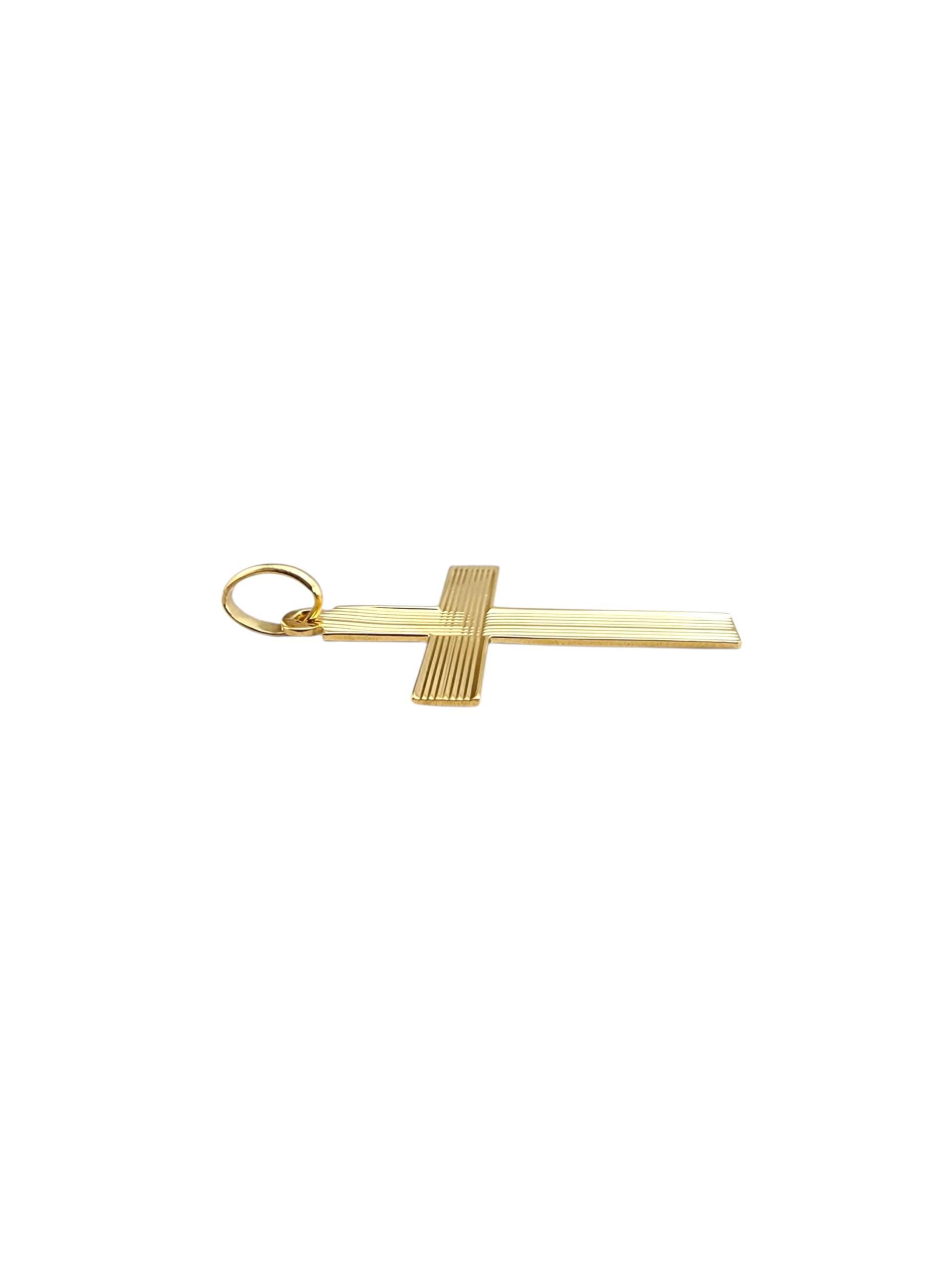 Ciondolo a forma di croce in oro giallo 18K #22382 in vendita 1