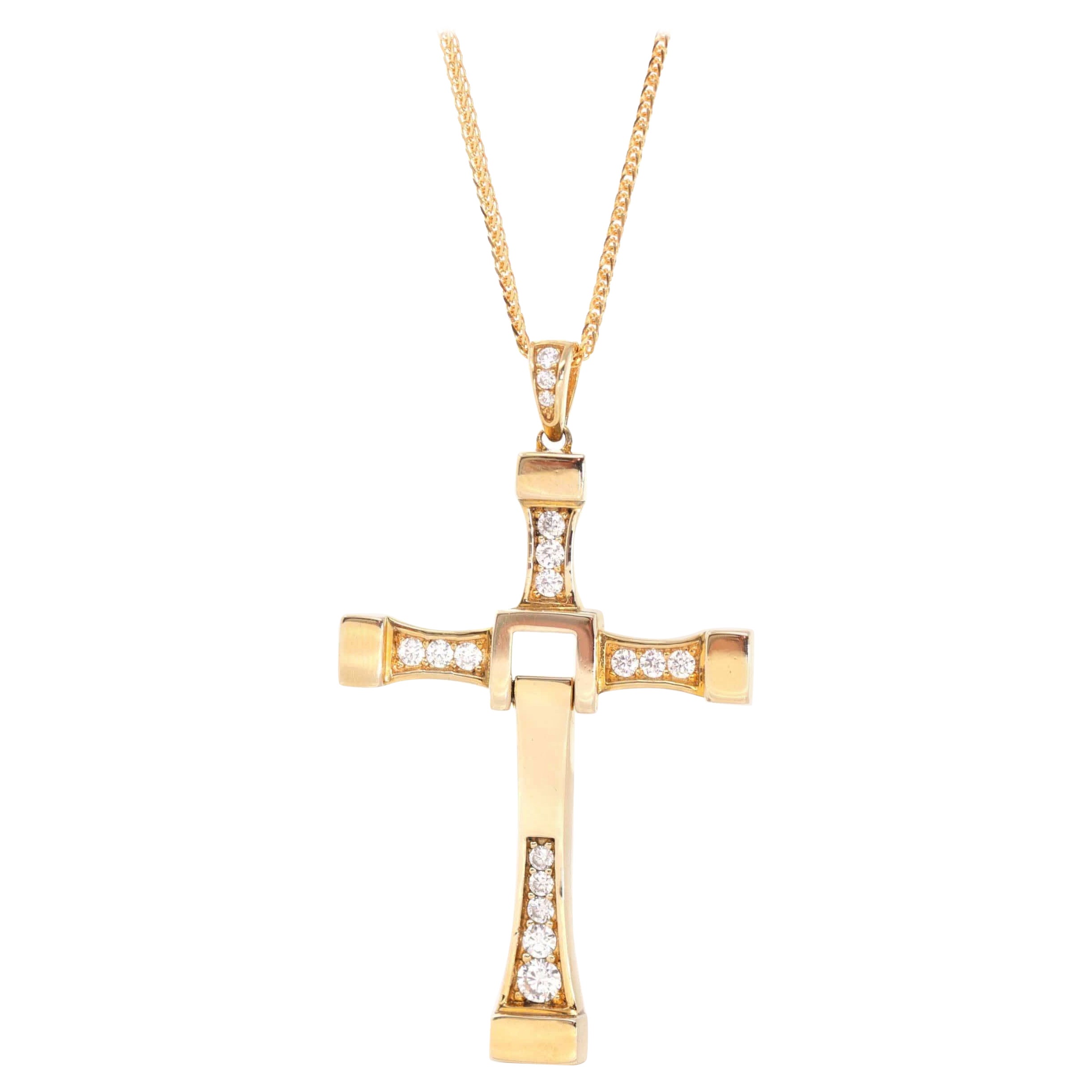Collar Colgante Cruz de Oro Amarillo 18K con CZ en venta