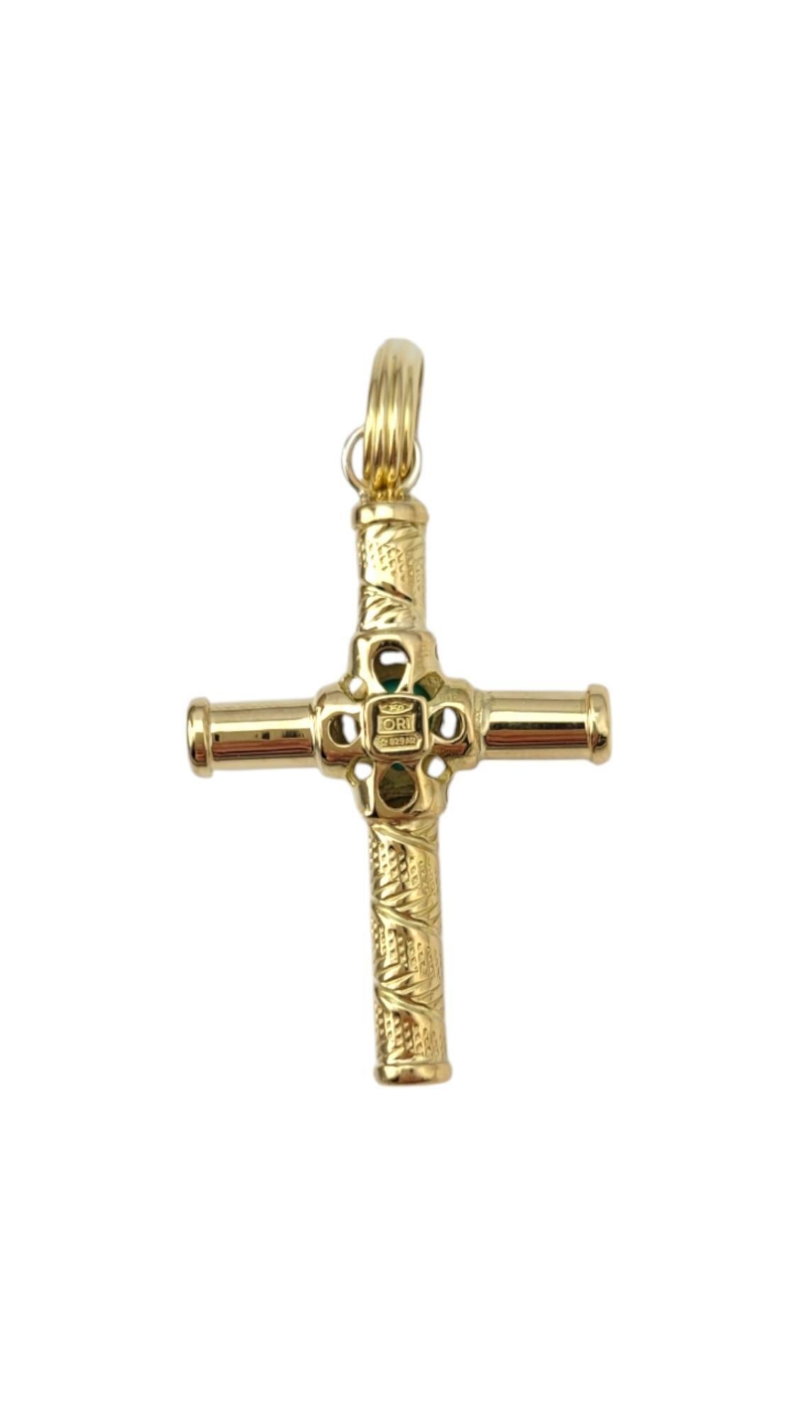 Pendentif croix en or jaune 18 carats avec cabochon vert en forme de poire n° 20320 Bon état - En vente à Washington Depot, CT