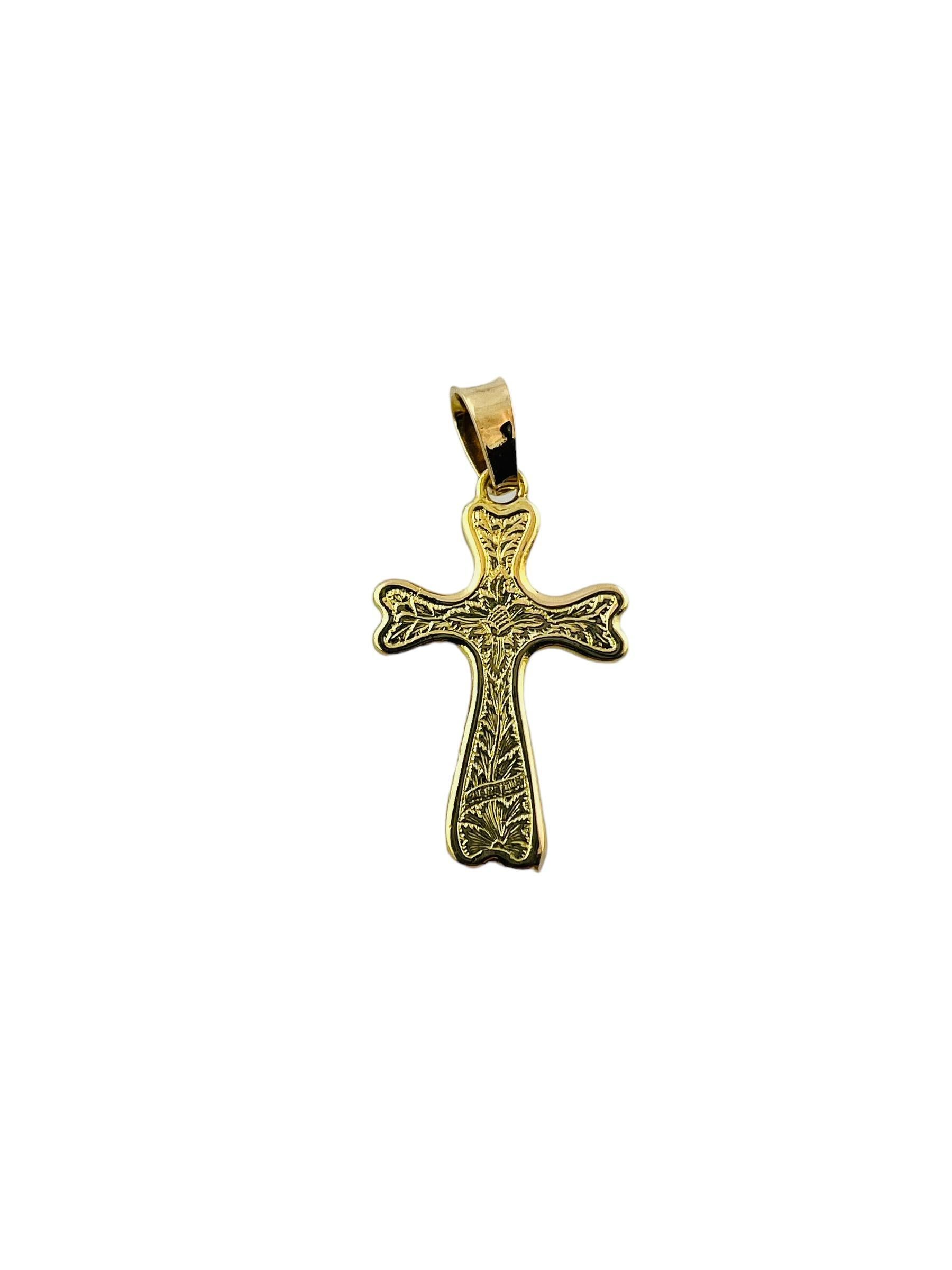 Pendentif croix crucifix en or jaune 18K

Ce joli pendentif en forme de crucifix est serti en or jaune 18 carats.

Le pendentif mesure environ 28,1 mm x 18,2 mm x 2,8 mm.

2.8 g / 1.8 dwt

Estampillé 750

*Ne vient pas avec la chaîne

Très bon état.