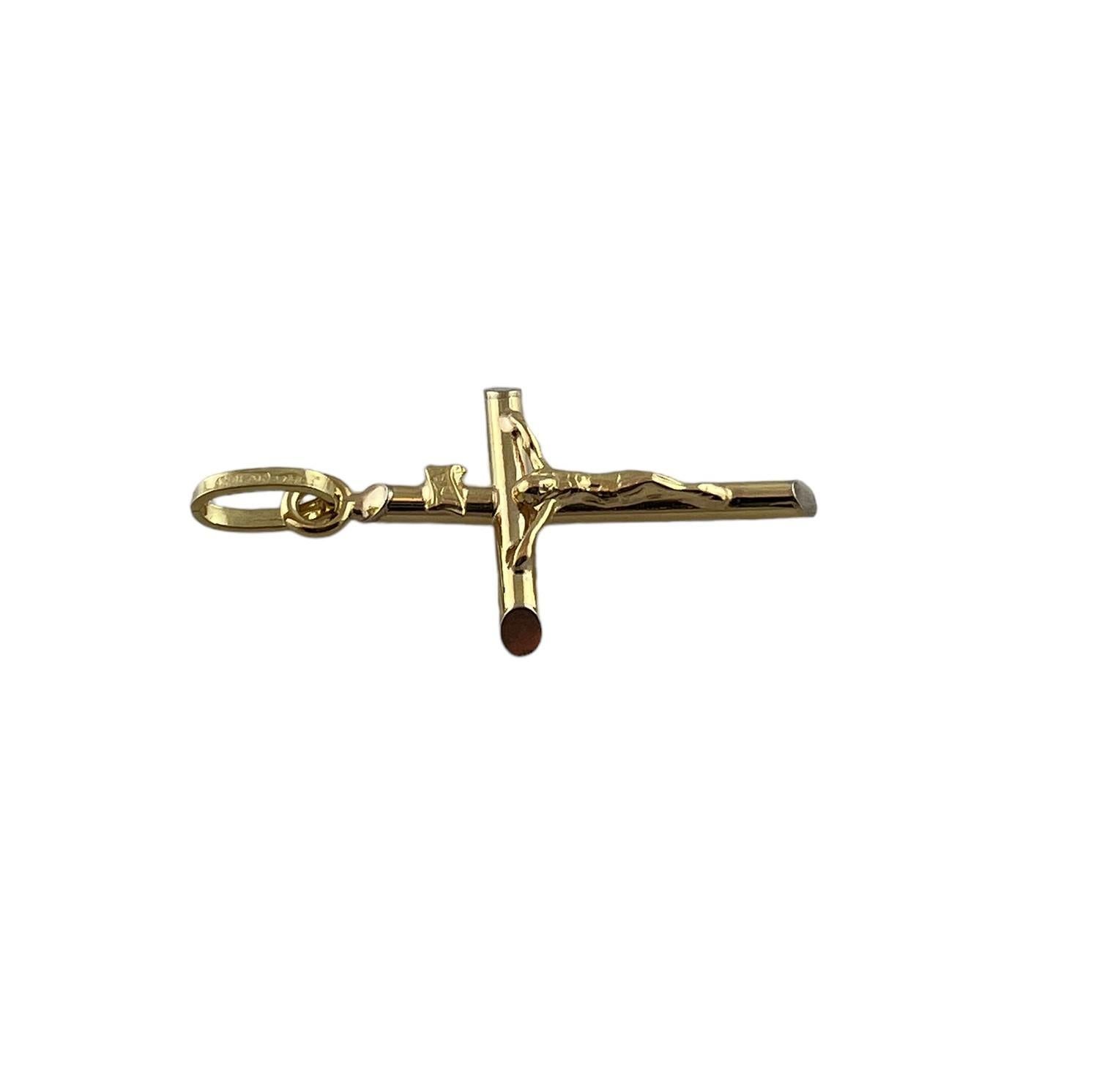18K Gelbgold Kruzifix-Kreuz-Anhänger

Dieser schöne Kruzifix-Anhänger ist in 18K Gelbgold gefasst

Anhänger misst ca. 28,9 mm x 17,3 mm x 3,1 mm

1,5g / 0,9 dwt

Gestempelt 18 AR TS *

*Kommt nicht mit Kette*

Sehr guter gebrauchter Zustand. 

Wird