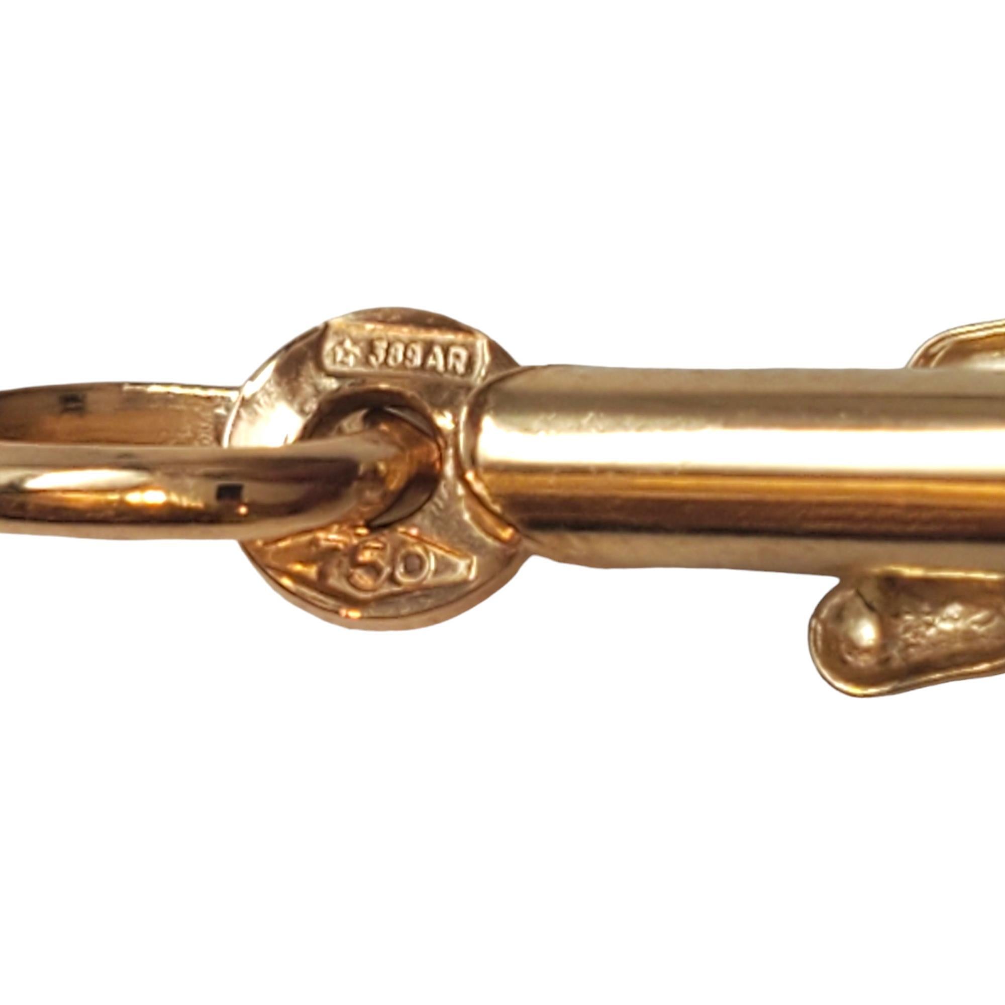 Ciondolo Crocifisso in oro giallo 18K #17509 In condizioni buone a Washington Depot, CT