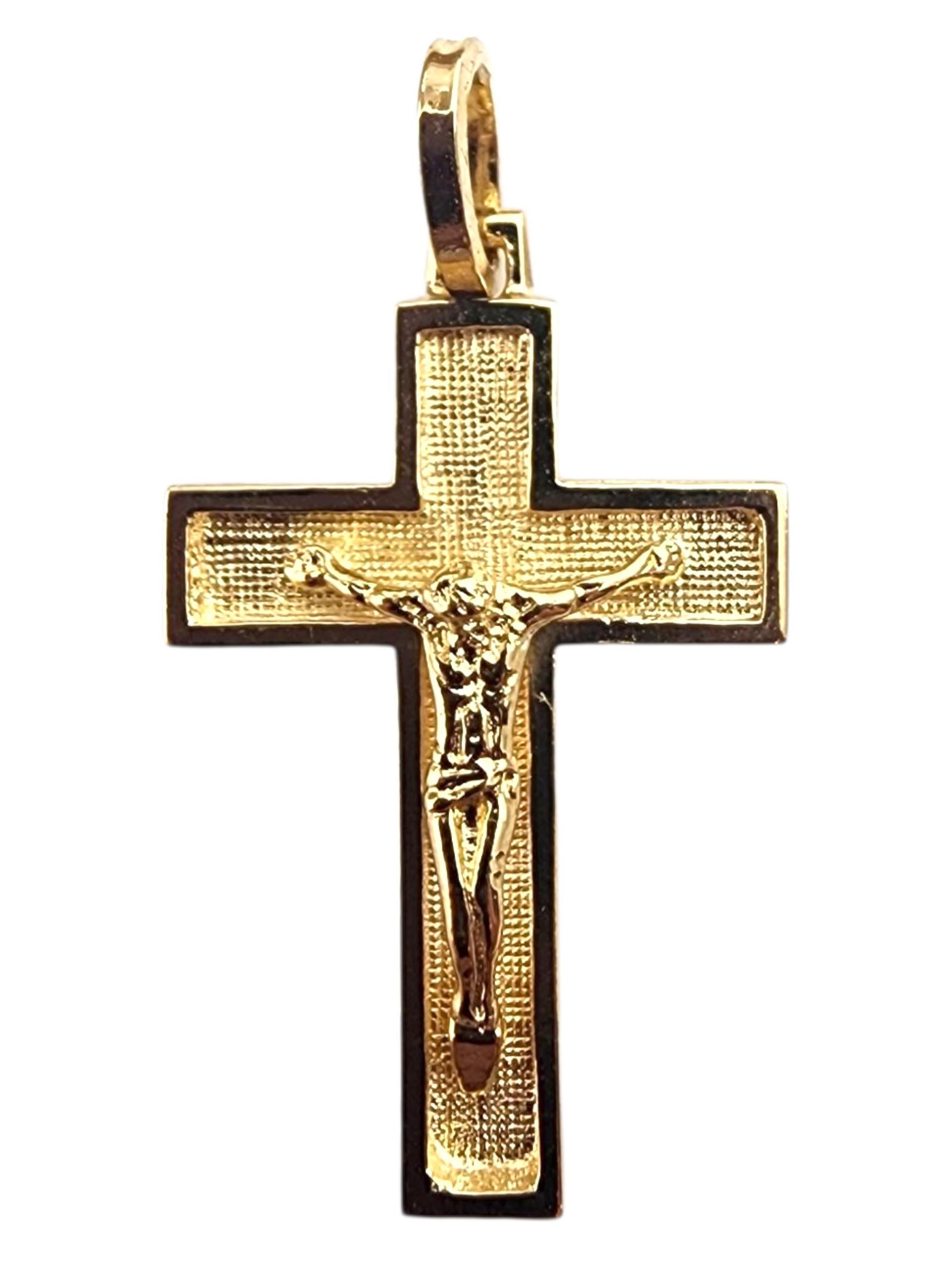 Pendentif Crucifix en or jaune 18K #21997 en vente