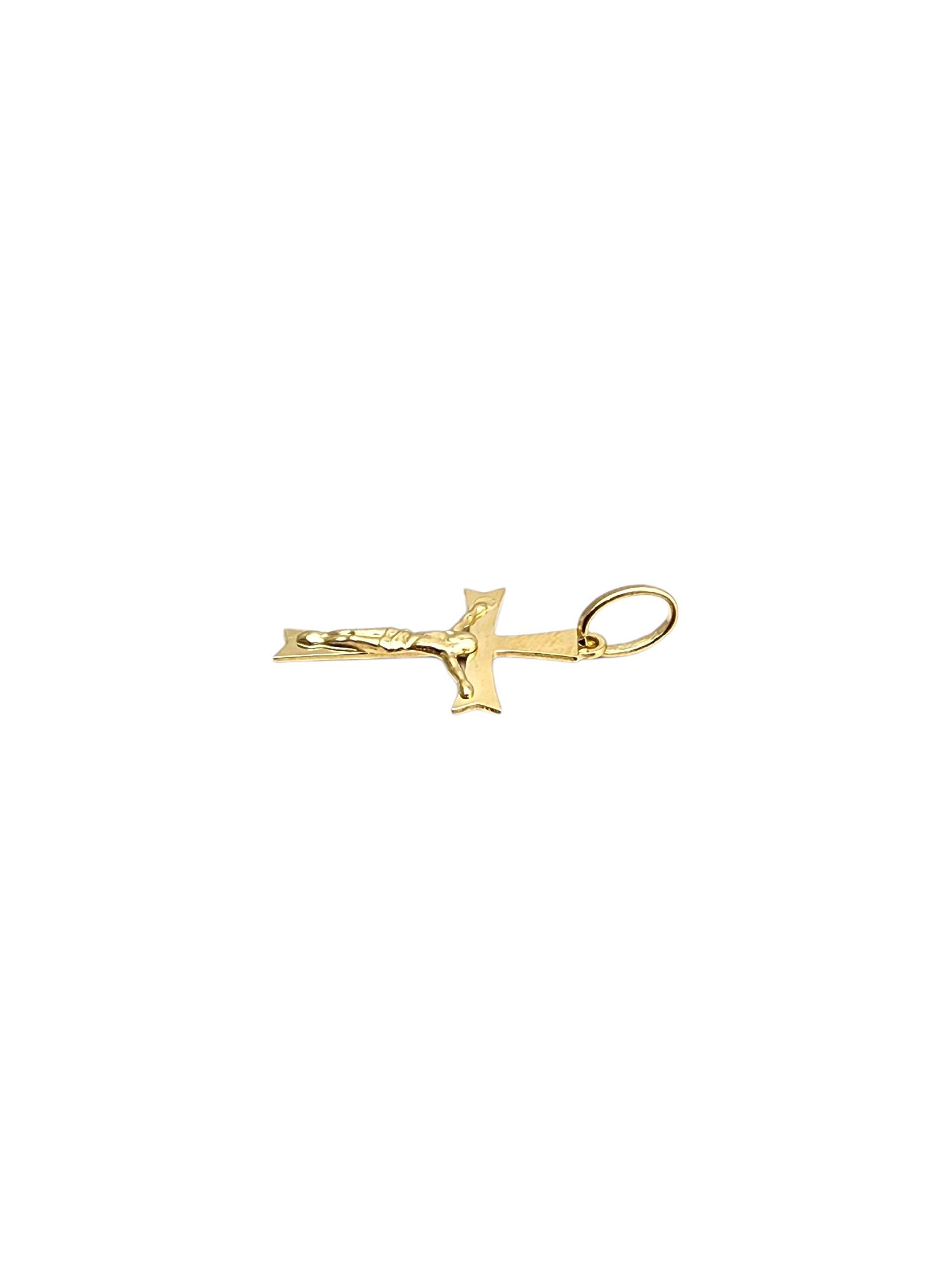 Colgante Crucifijo de oro amarillo de 18 quilates #22740 en venta 4