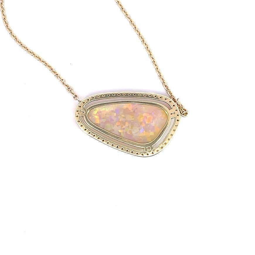 Contemporary 18k Yellow Gold Crystal Opal Necklace with White Diamond Halo For Sale