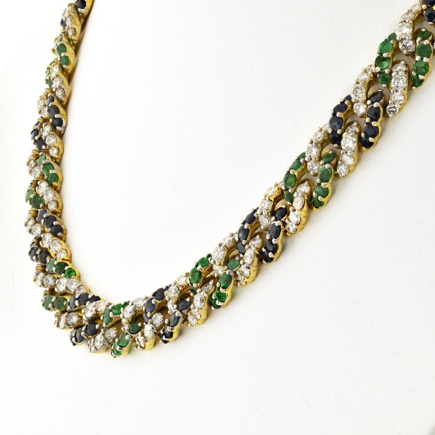 Moderne Collier à maillons cubains en or jaune 18 carats avec diamants, saphirs et émeraudes vertes en vente