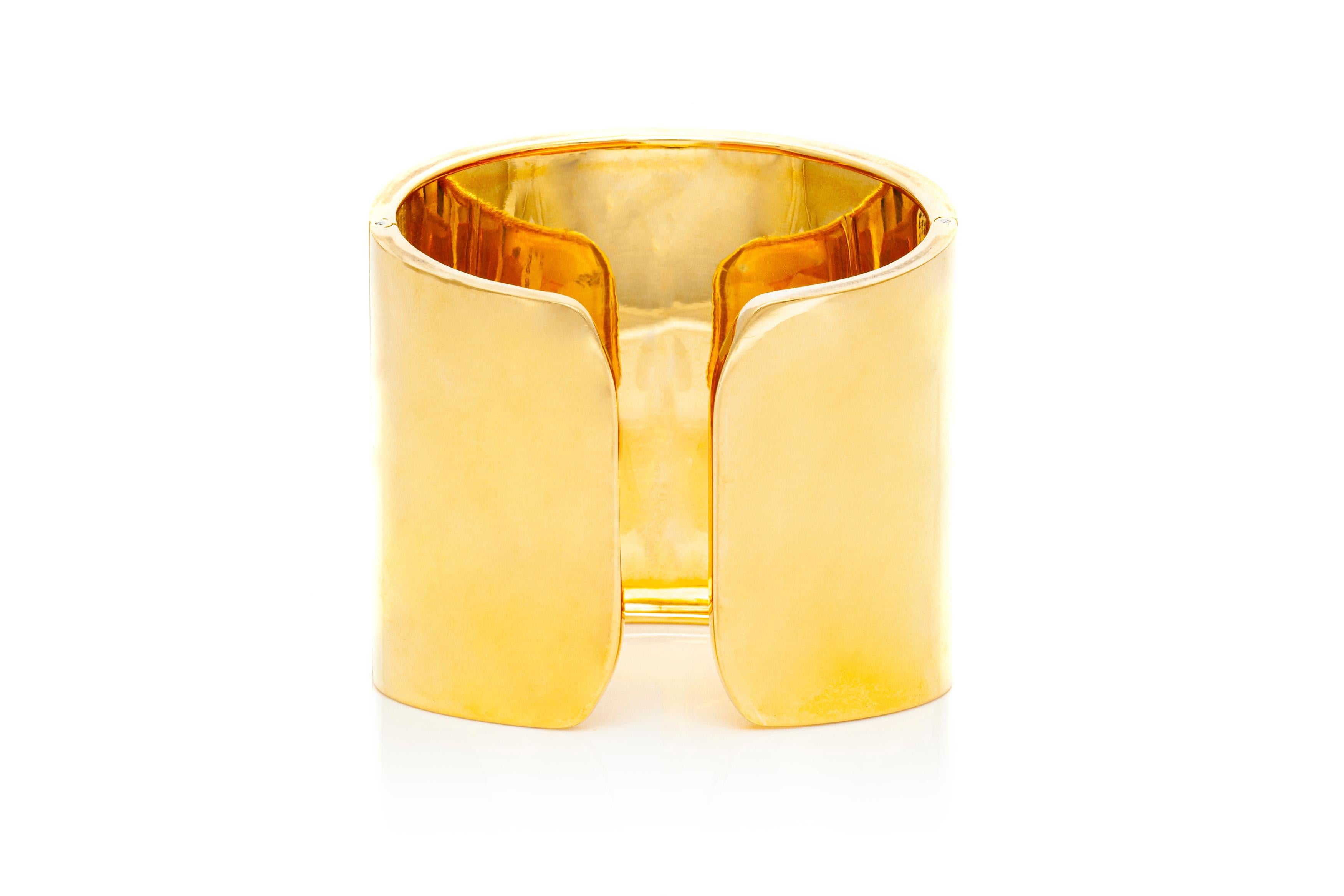18 Karat Yellow Gold Cuff In Good Condition In New York, NY