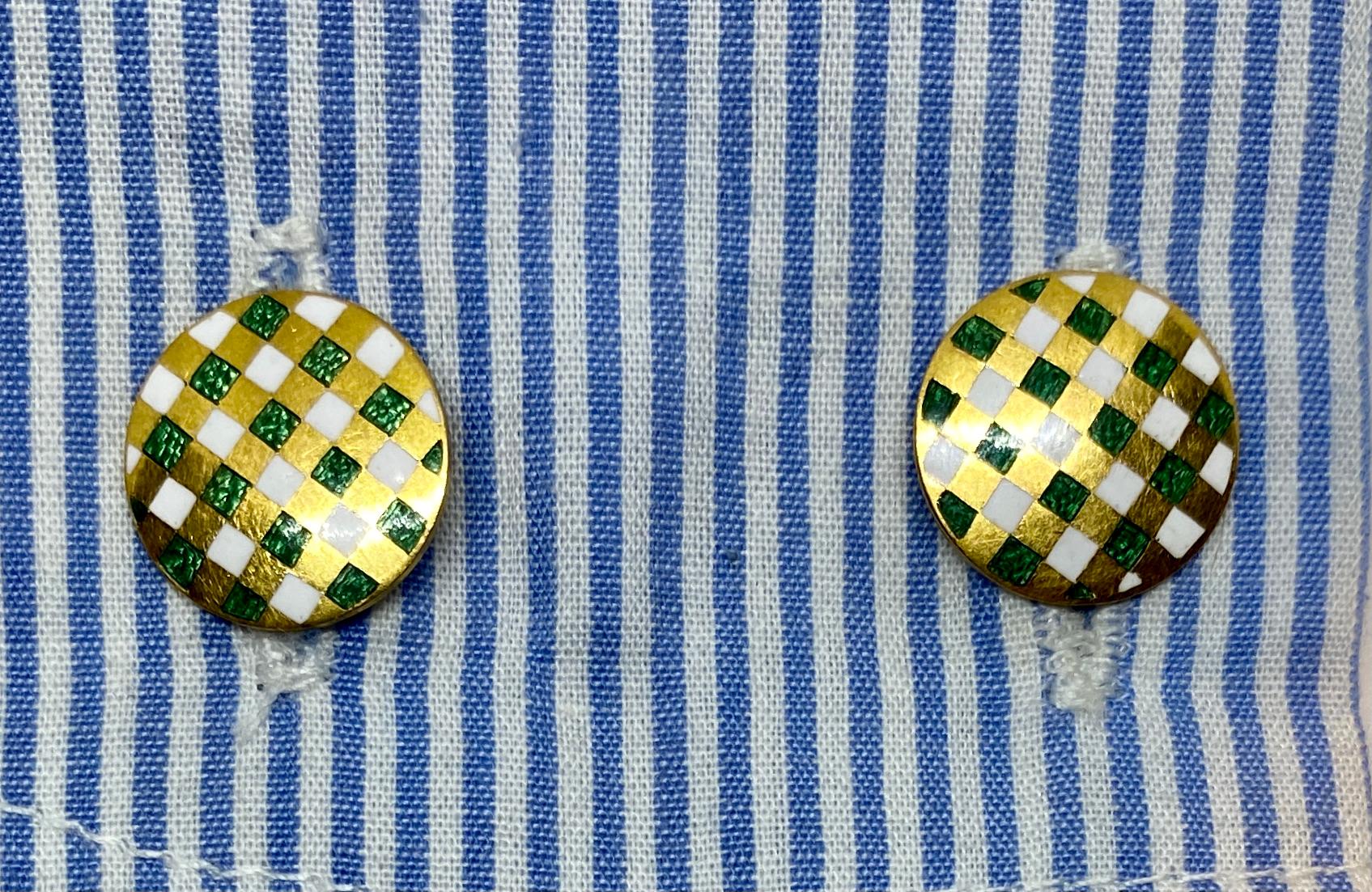 18 Karat Yellow Gold Cufflinks with Checkered Green and White Enamel In Good Condition For Sale In San Rafael, CA