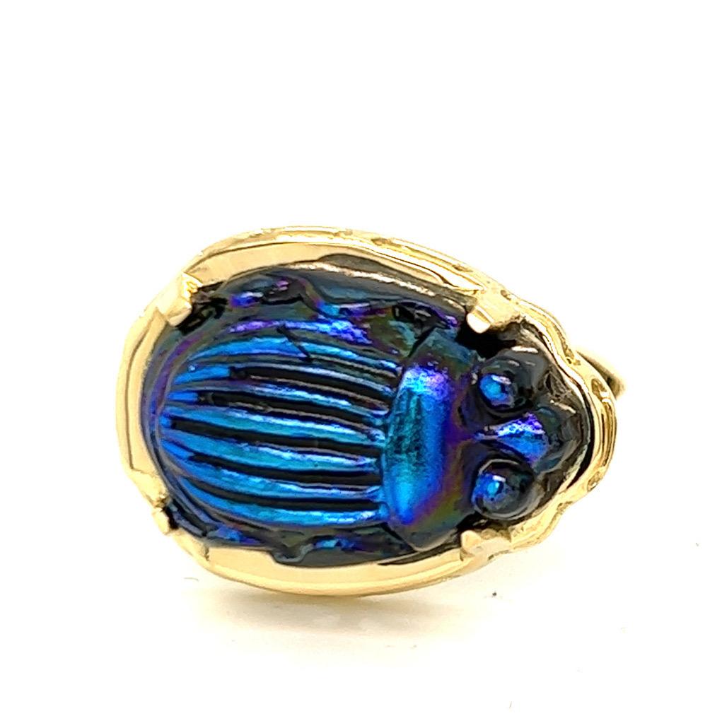 Women's or Men's 18k Yellow Gold Cufflinks with Vintage Tiffany Favrile Cobalt Blue Glass Scarabs For Sale