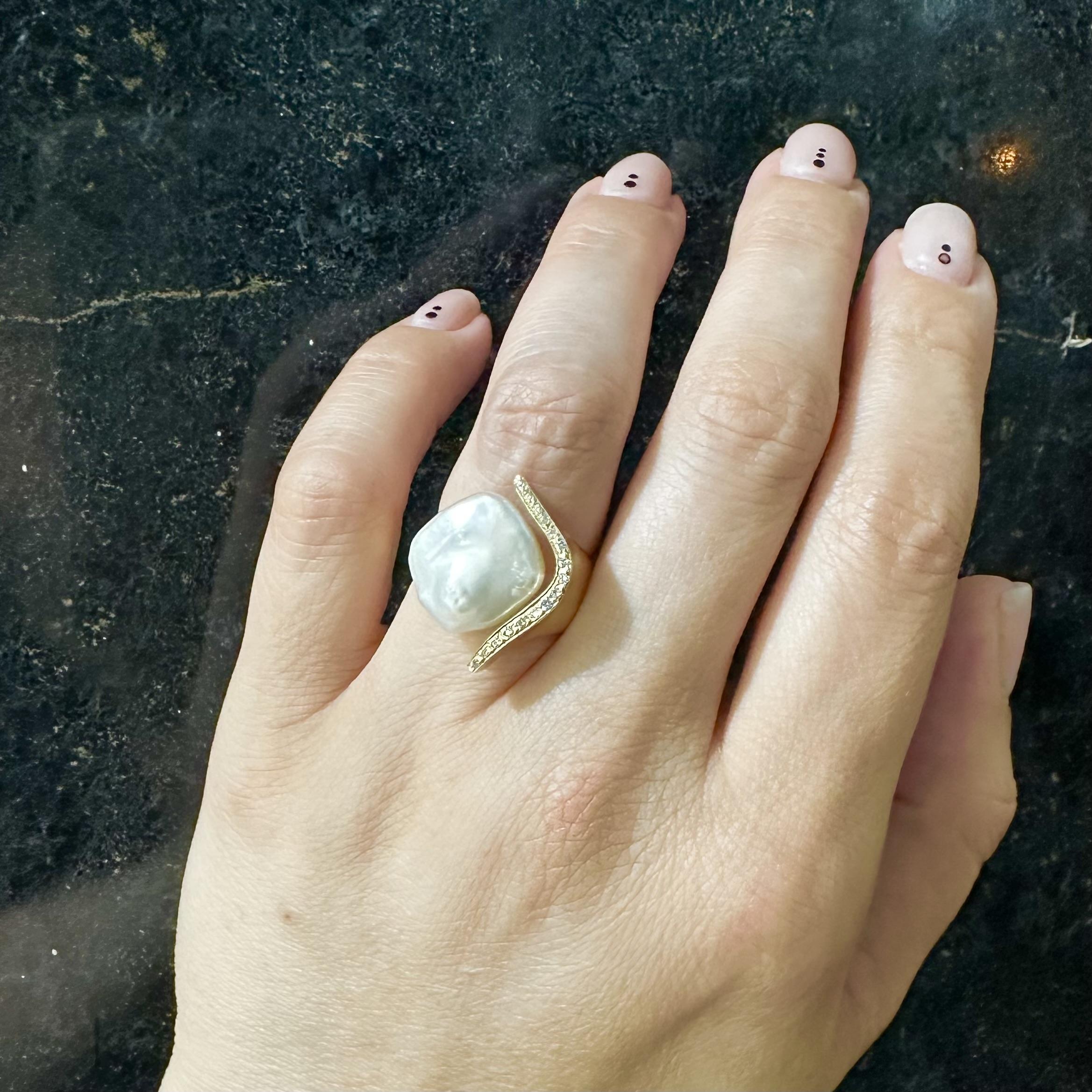 18k Yellow Gold Cultured Button Pearl Diamond Accent Flexible Geometric Ring For Sale 6