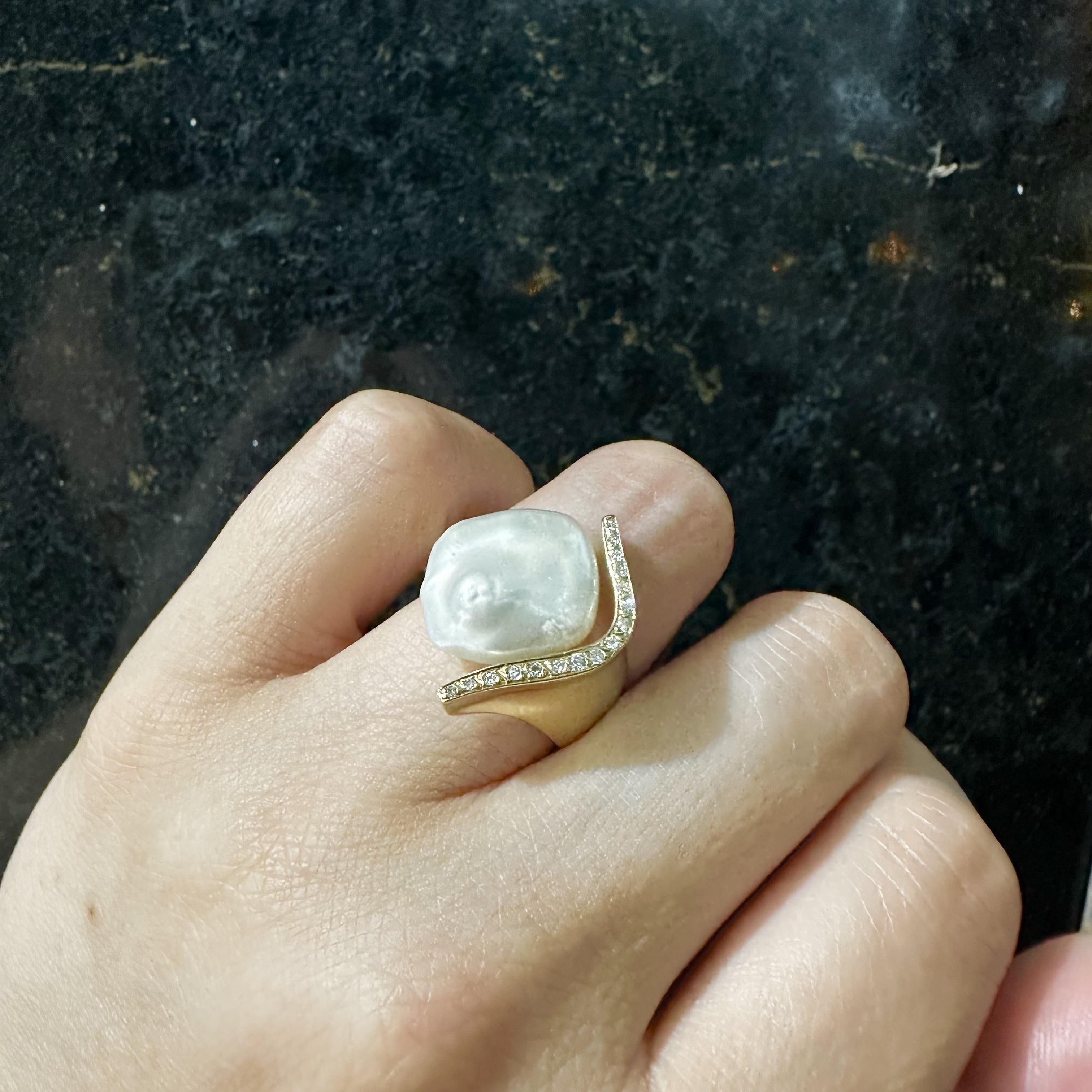 18k Yellow Gold Cultured Button Pearl Diamond Accent Flexible Geometric Ring For Sale 10