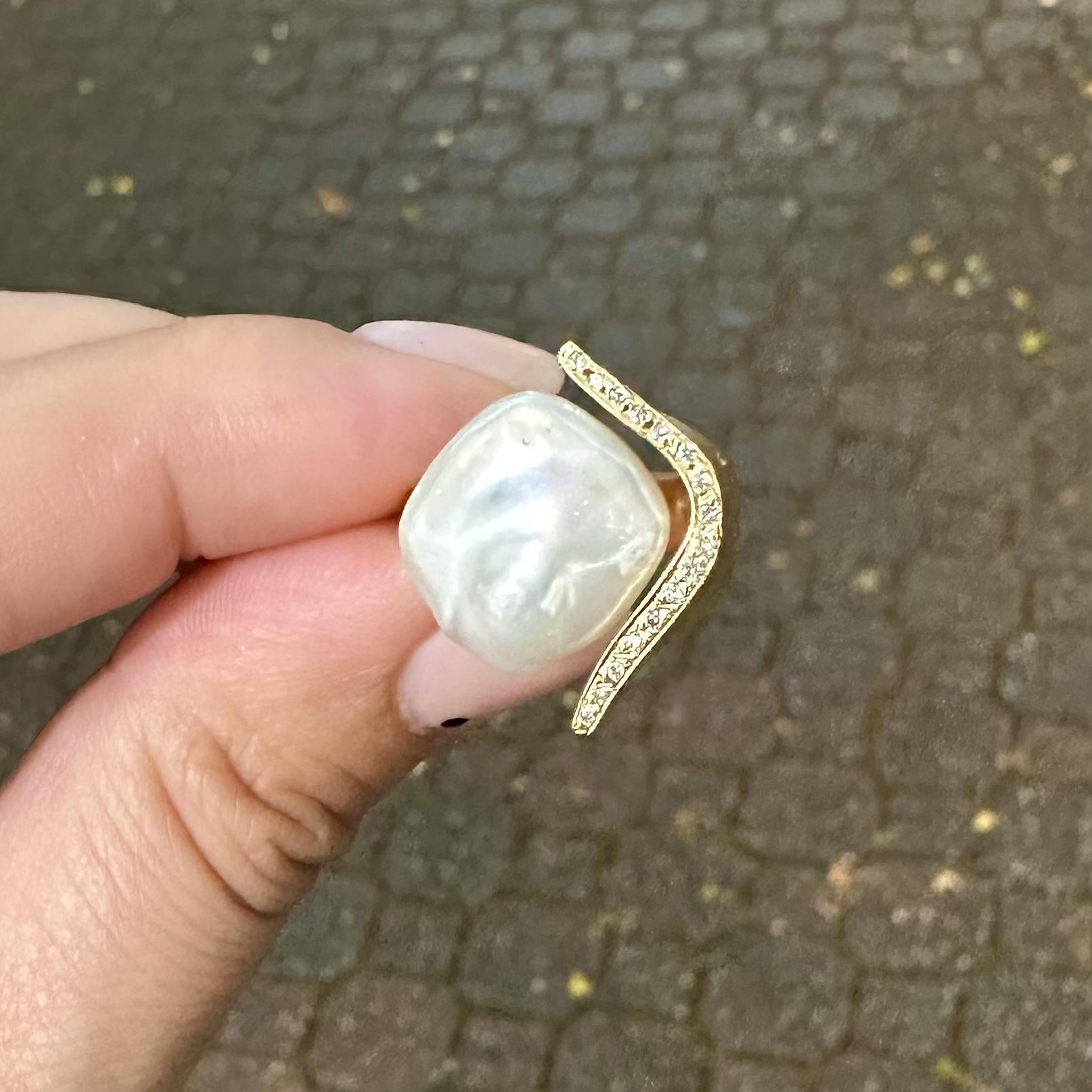 18k Yellow Gold Cultured Button Pearl Diamond Accent Flexible Geometric Ring For Sale 3