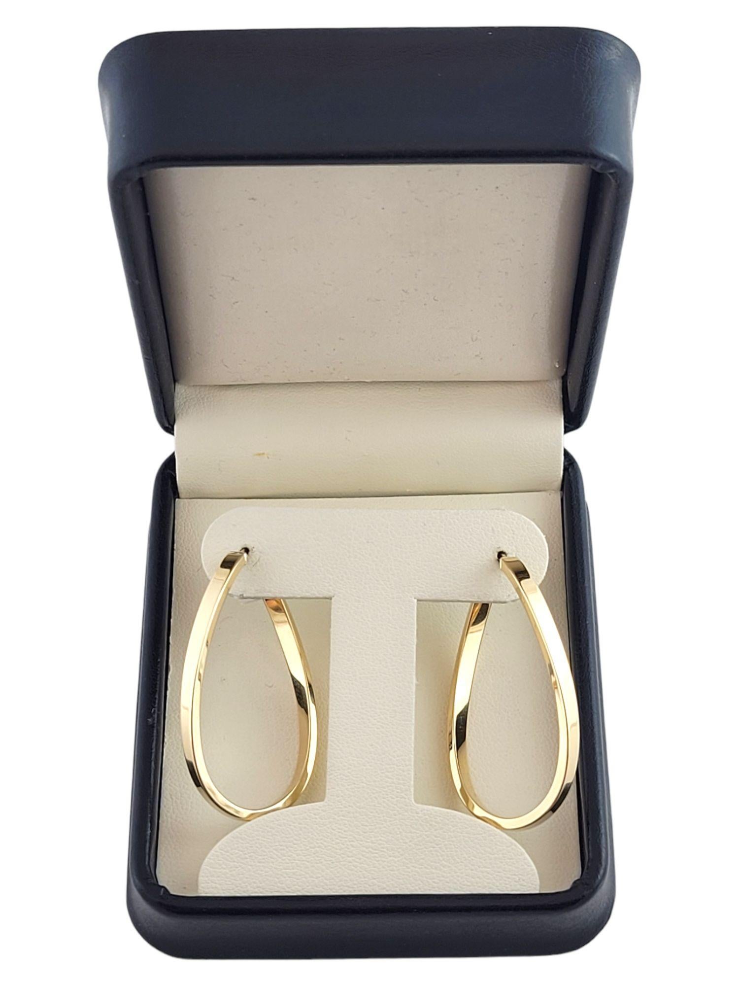 18K Yellow Gold Curved Oval Hoop Earrings #14795 For Sale 2