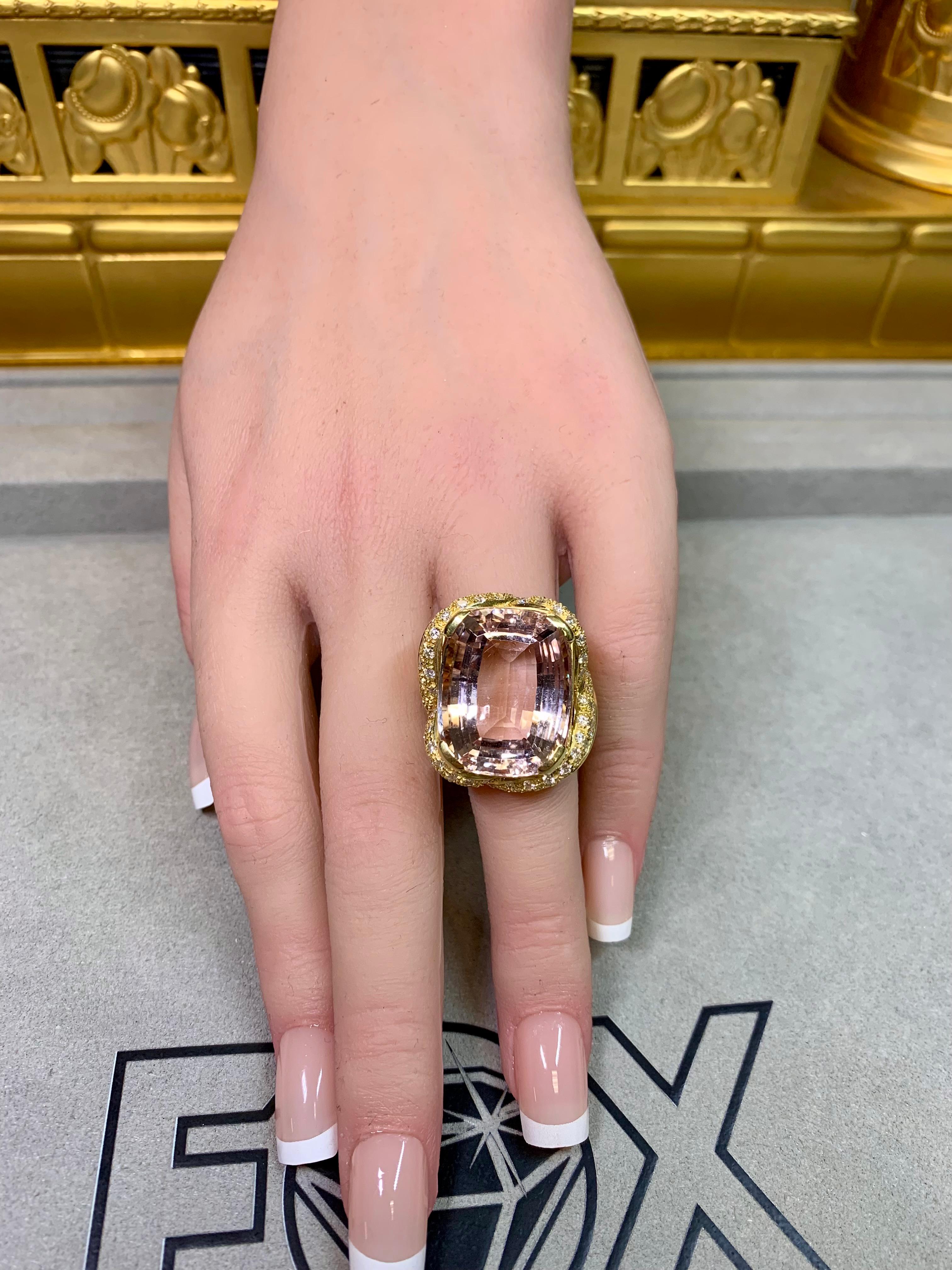 Anillo de oro amarillo de 18 quilates con diamante kunzita talla cojín 32,75 ctw en venta 6