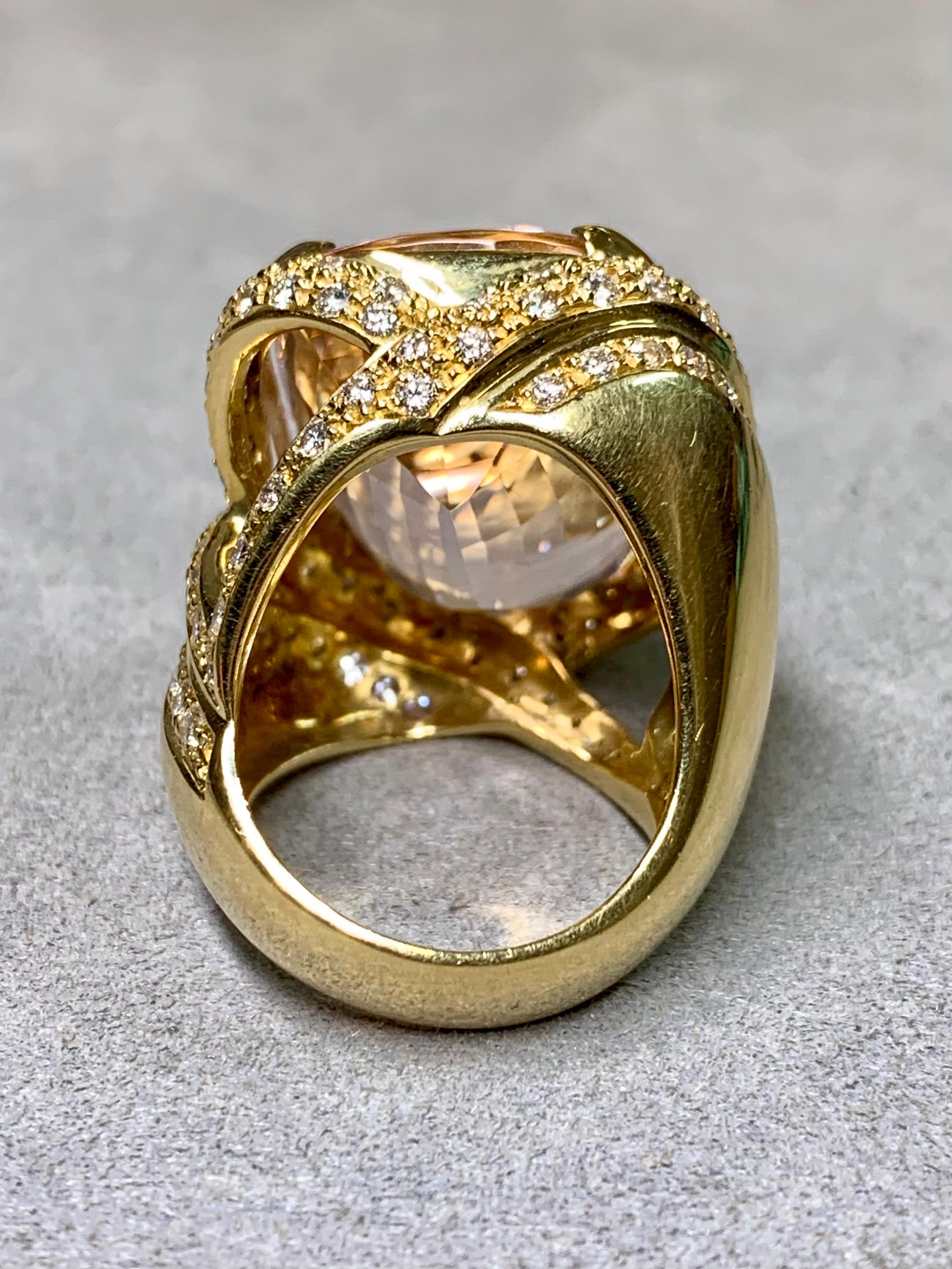 Anillo de oro amarillo de 18 quilates con diamante kunzita talla cojín 32,75 ctw en Bueno estado para la venta en Winter Springs, FL