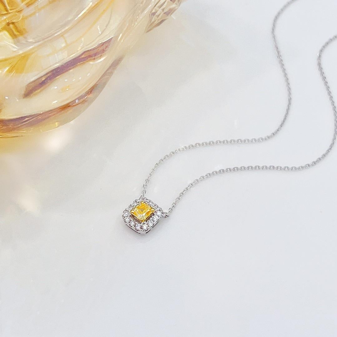 18K Gelbgold Cushion-Cut Halskette mit natürlichem gelben Diamanten im Zustand „Neu“ im Angebot in Hong Kong, HK