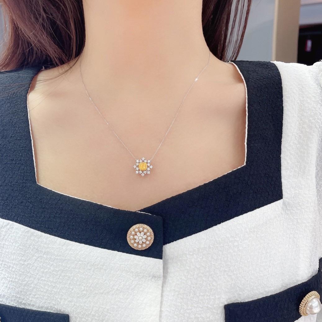 Cushion Cut 18K Yellow Gold Cushion-Cut Snowflake Pendant Necklace with Natural Diamonds For Sale