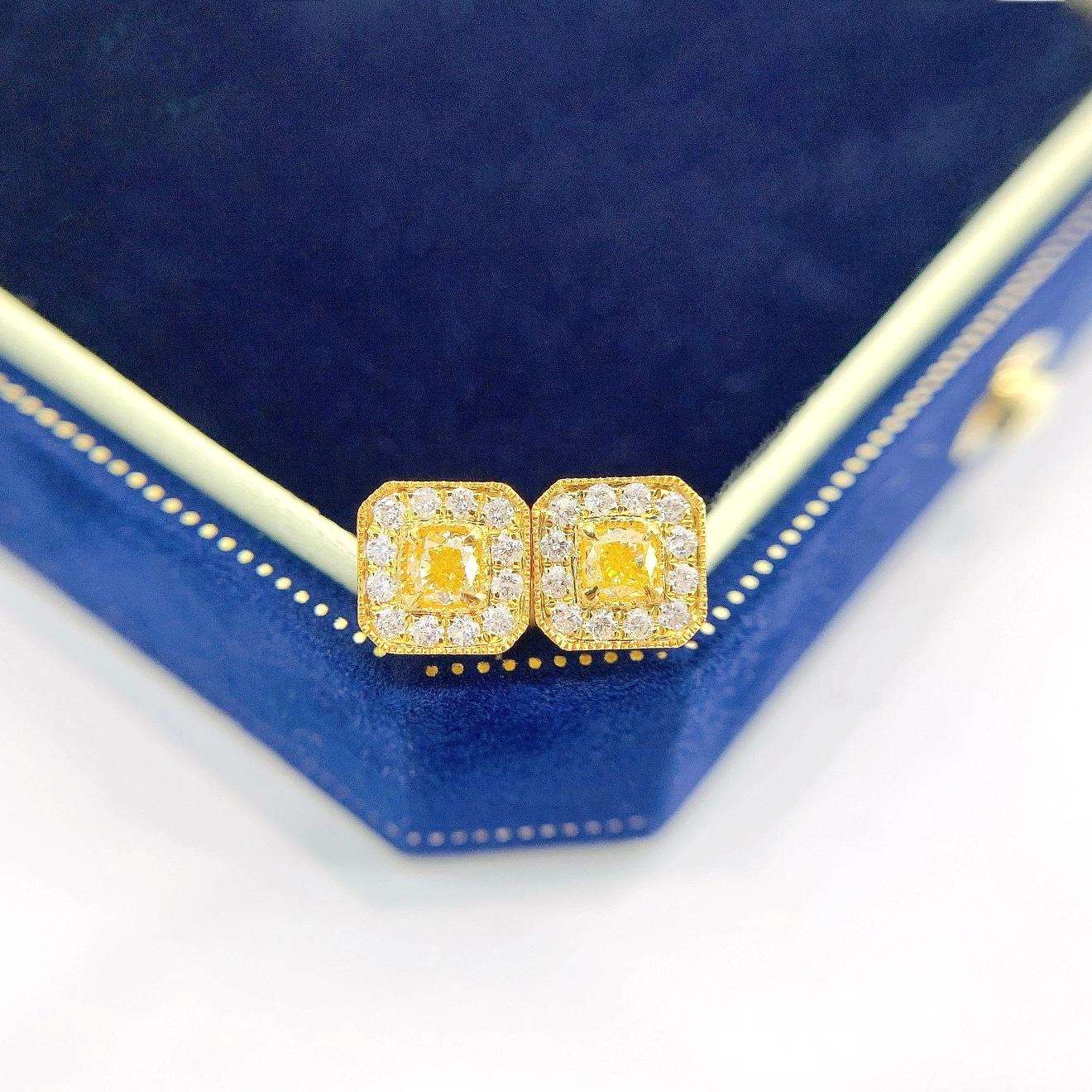 18K Yellow Gold Cushion-Cut Yellow Diamond & Diamond Stud Earrings In New Condition For Sale In Kowloon, HK