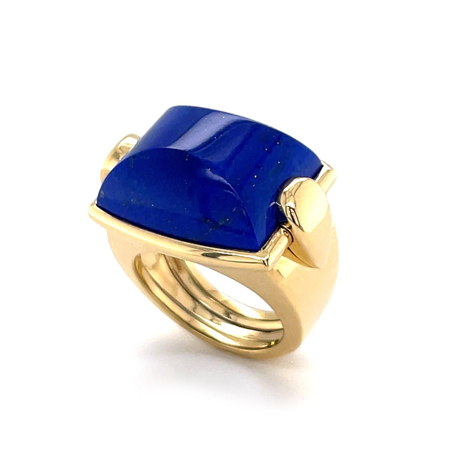 Cushion Cut 18k Yellow Gold Cushion Special Cut Lapis Lazuli La Vallette Ring For Sale