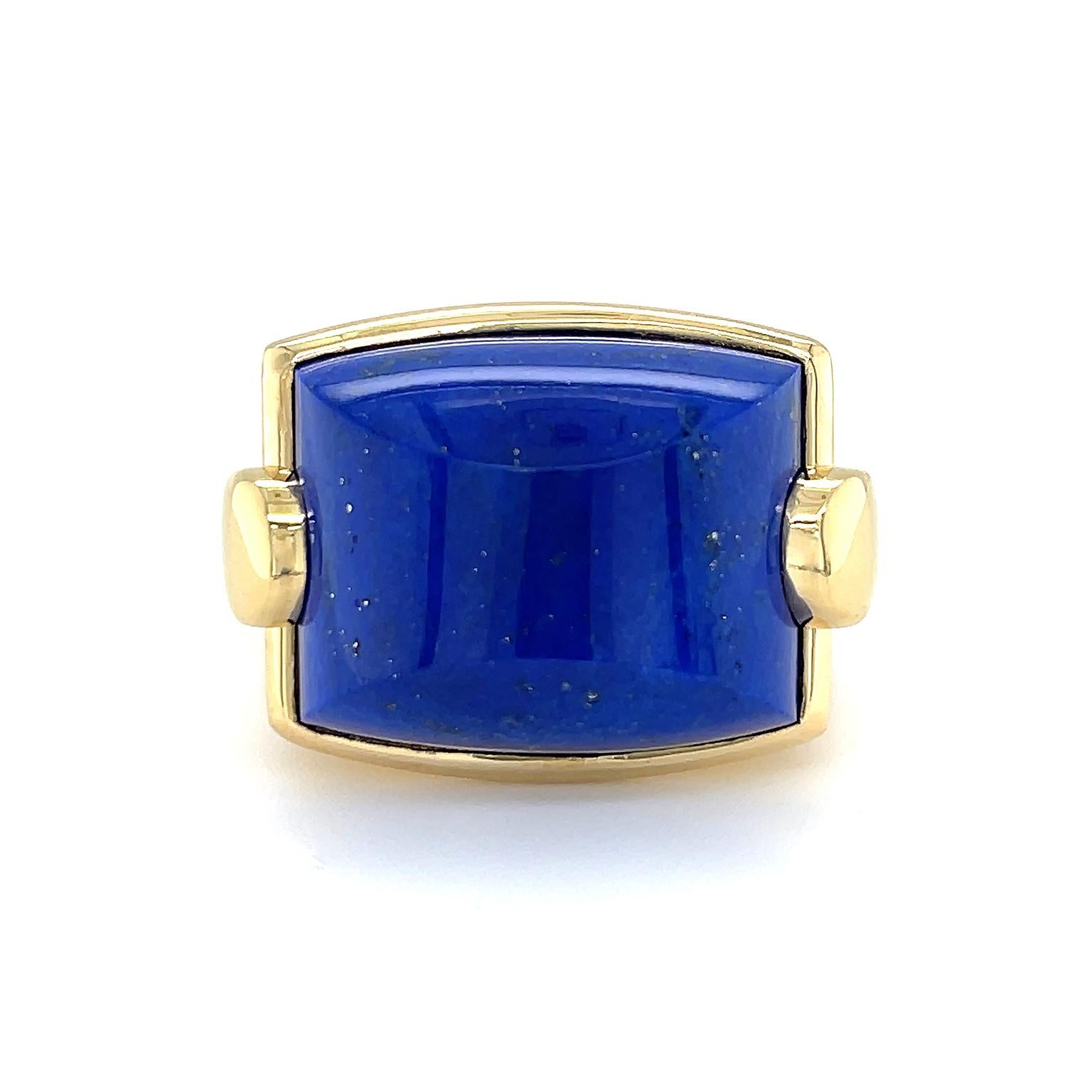 18k Yellow Gold Cushion Special Cut Lapis Lazuli La Vallette Ring In New Condition For Sale In New York, NY