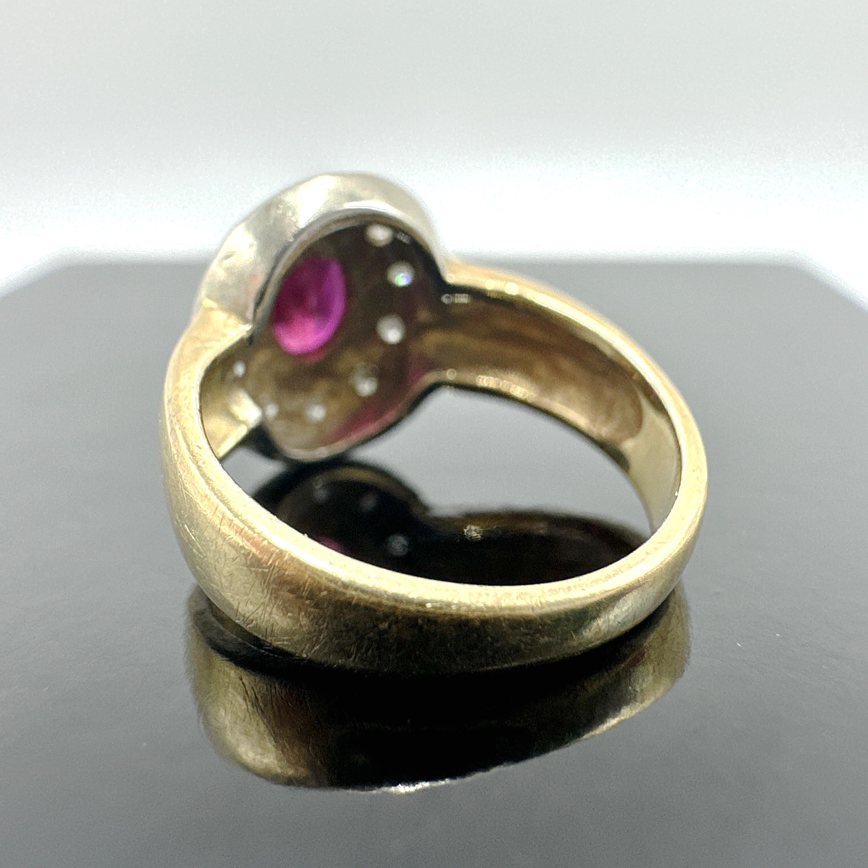 18 Karat Gelbgold maßgefertigter Ring mit natürlichem Rubin und Diamanten. 0,55TCW Damen