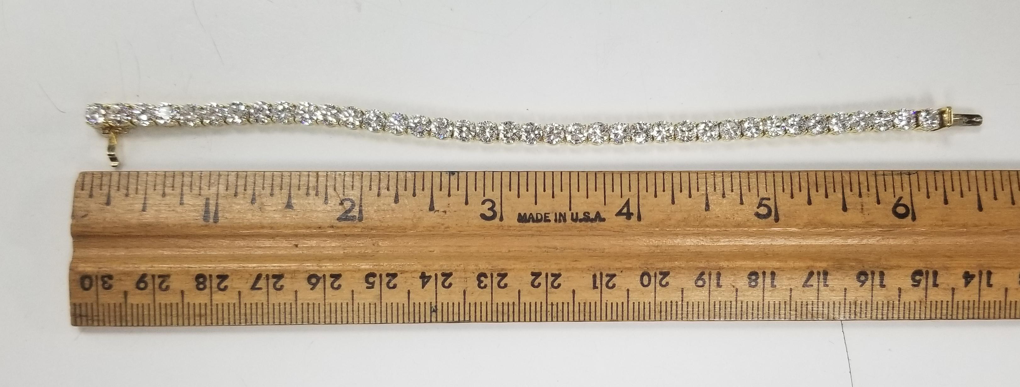 Women's or Men's 18 Karat Gold Custom Made Tennis Bracelet with 38 Round Diamonds 9.50 Carat