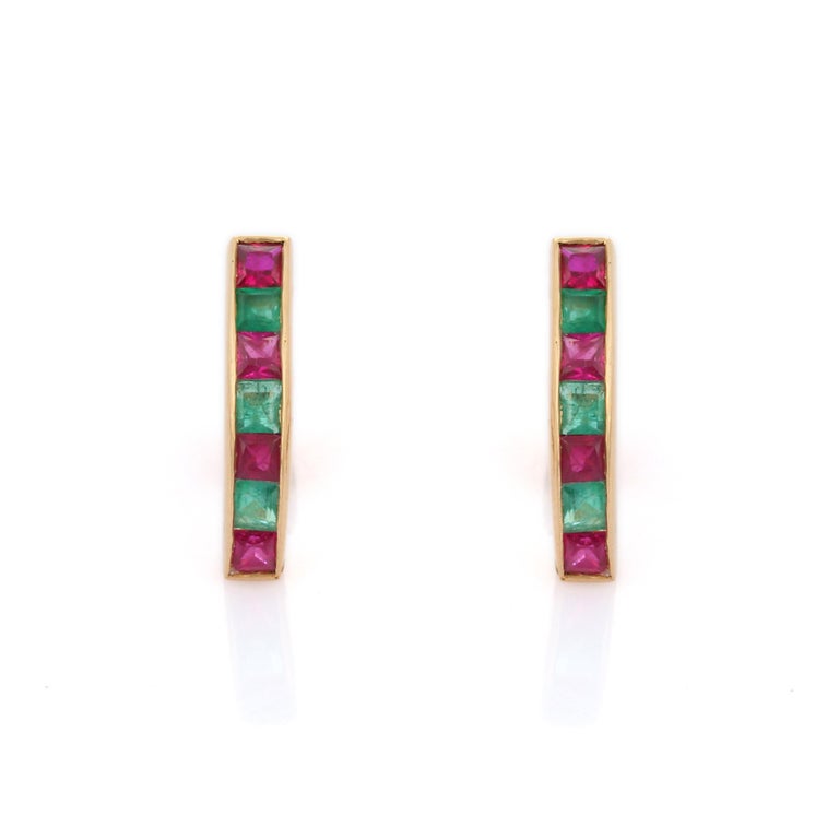 18K Yellow Gold Dainty Emerald Ruby Everyday Bar Stud Earrings In New Condition For Sale In Houston, TX