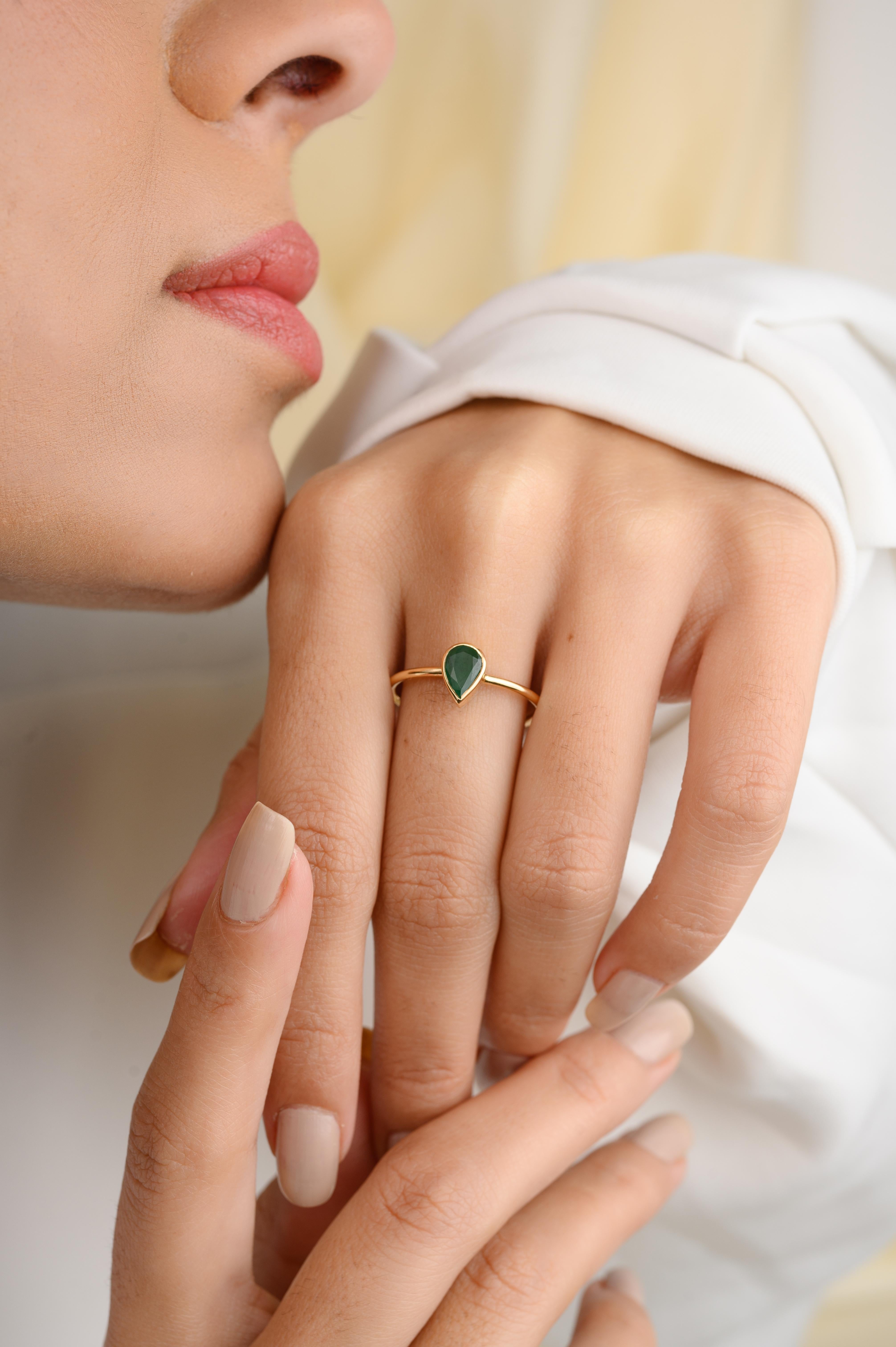 For Sale:  18k Yellow Gold Pear Bezel Set Emerald Solitaire Everyday Ring for Her 2