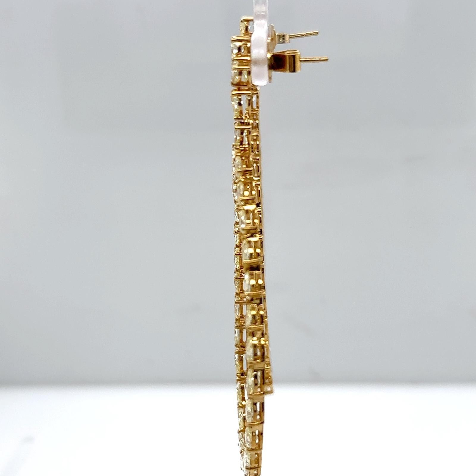18K Yellow Gold Dangling Earrings Featuring 10.95ct in Yellow Pear Cut Diamonds In New Condition For Sale In New York, US