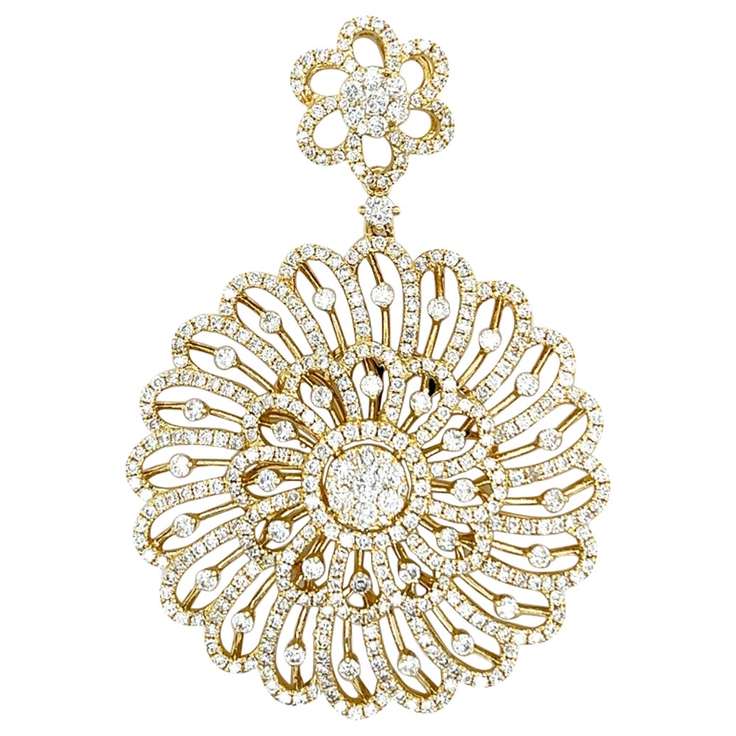 Ciondolo in oro giallo 18K con diamante naturale abbagliante in vendita