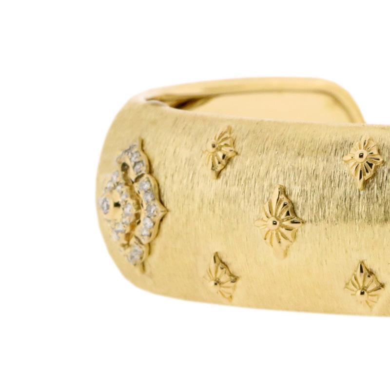 18 Karat Gelbgold Zarter Diamant durchbrochener Armreif in florentinischem Finish (Kunsthandwerker*in)