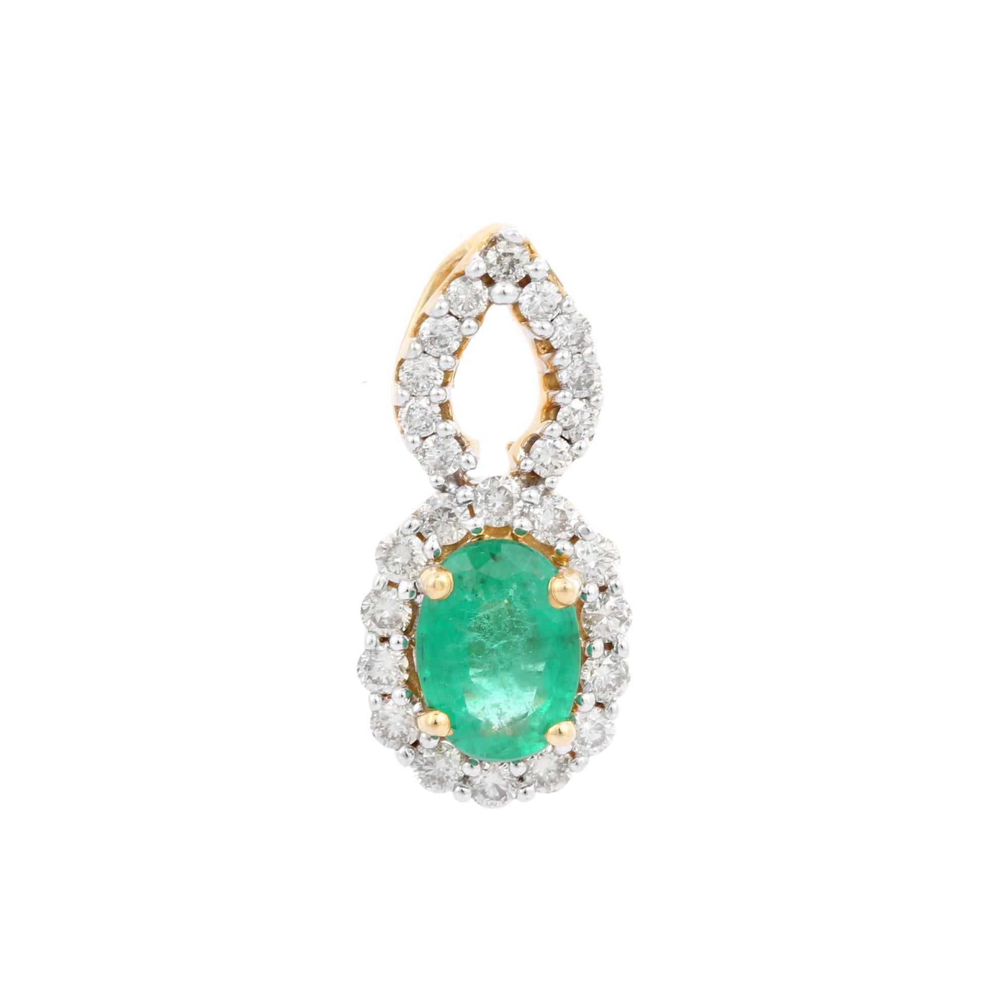 18K Yellow Gold Designer Emerald Pendant with Diamonds In New Condition For Sale In Houston, TX