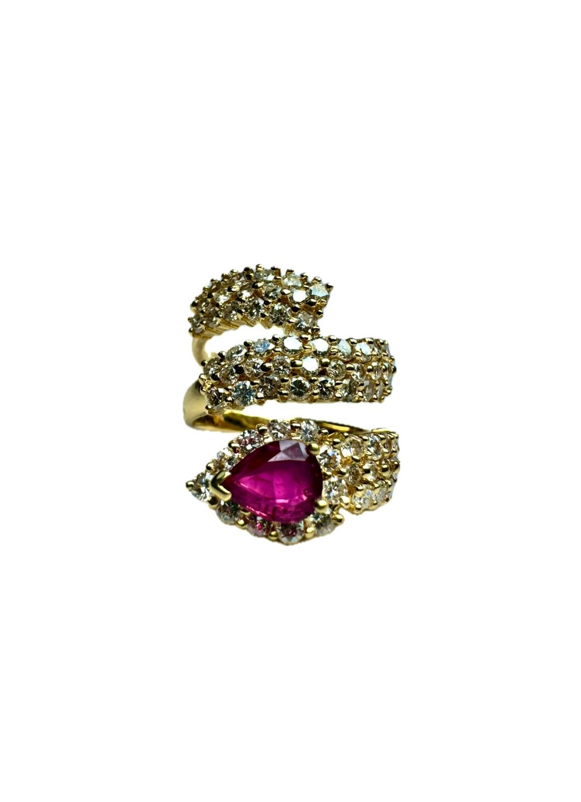 Bague en or jaune 18 carats avec rubis en forme de poire de 3,64 carats, certifié GIA, sans chaleur en vente 1