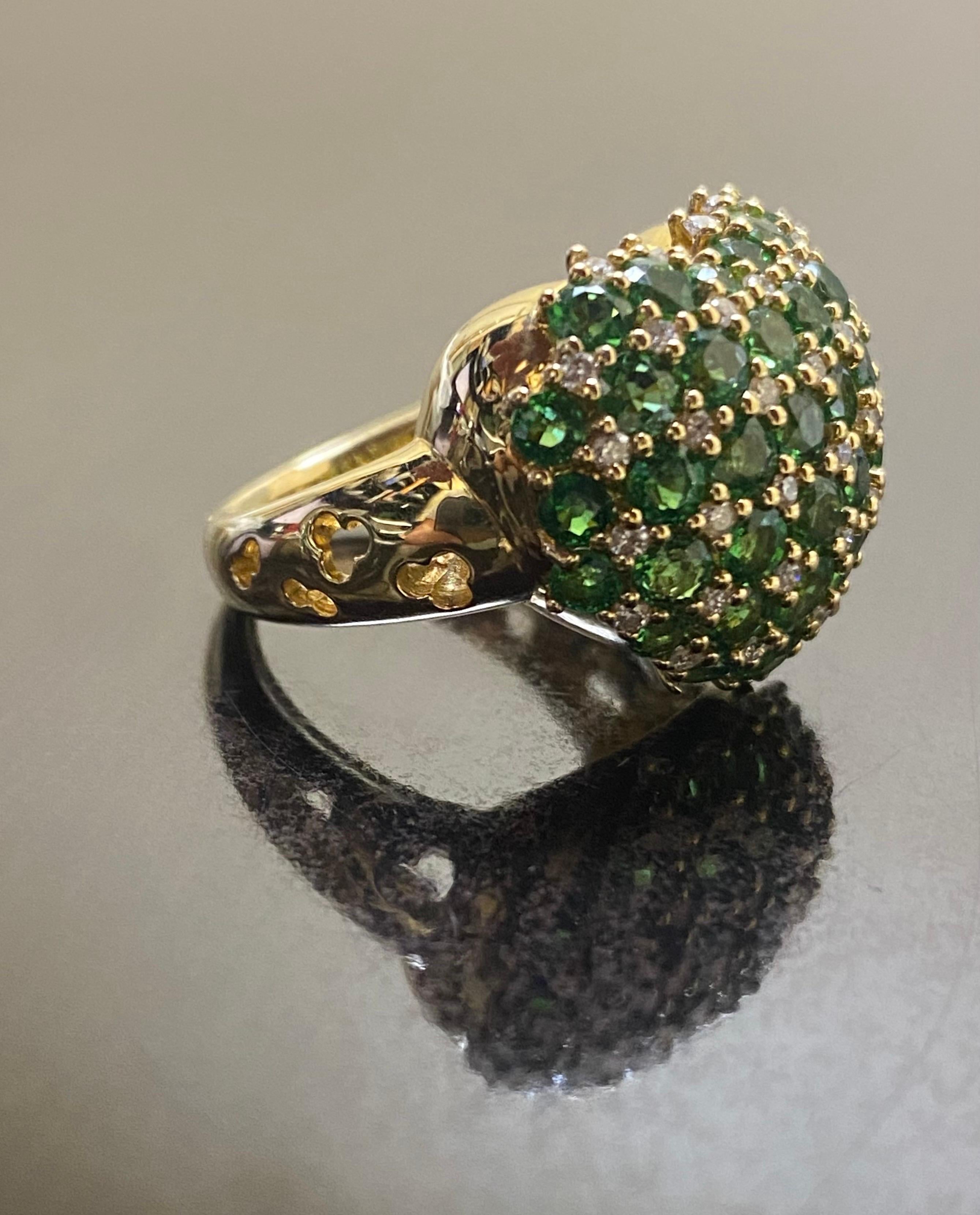 Round Cut 18K Yellow Gold Diamond 5.24 Carat Tsavorite Garnet Heart Ring For Sale