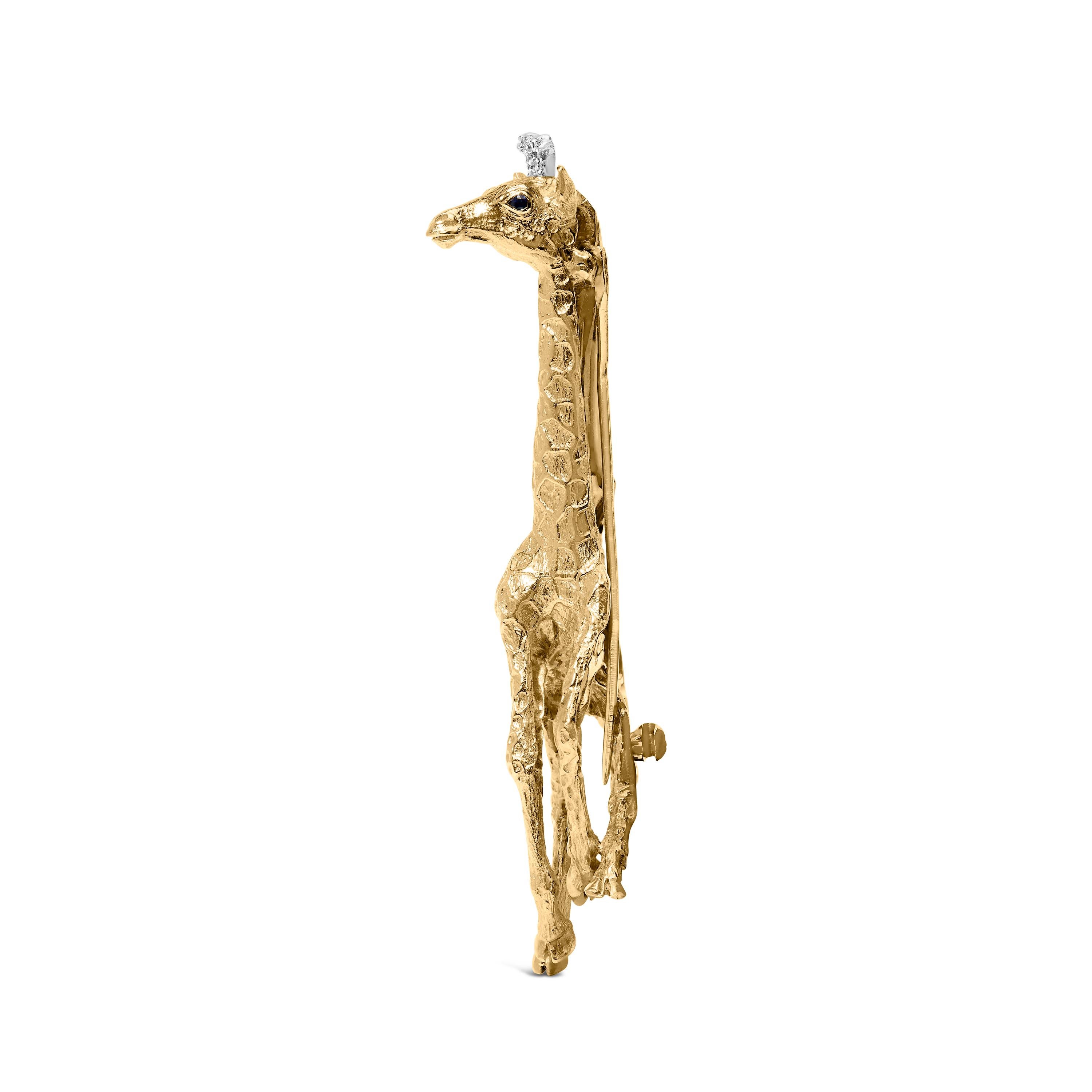 Modern 18K Yellow Gold Diamond Accent and Blue Sapphire Giraffe Pin Brooch For Sale