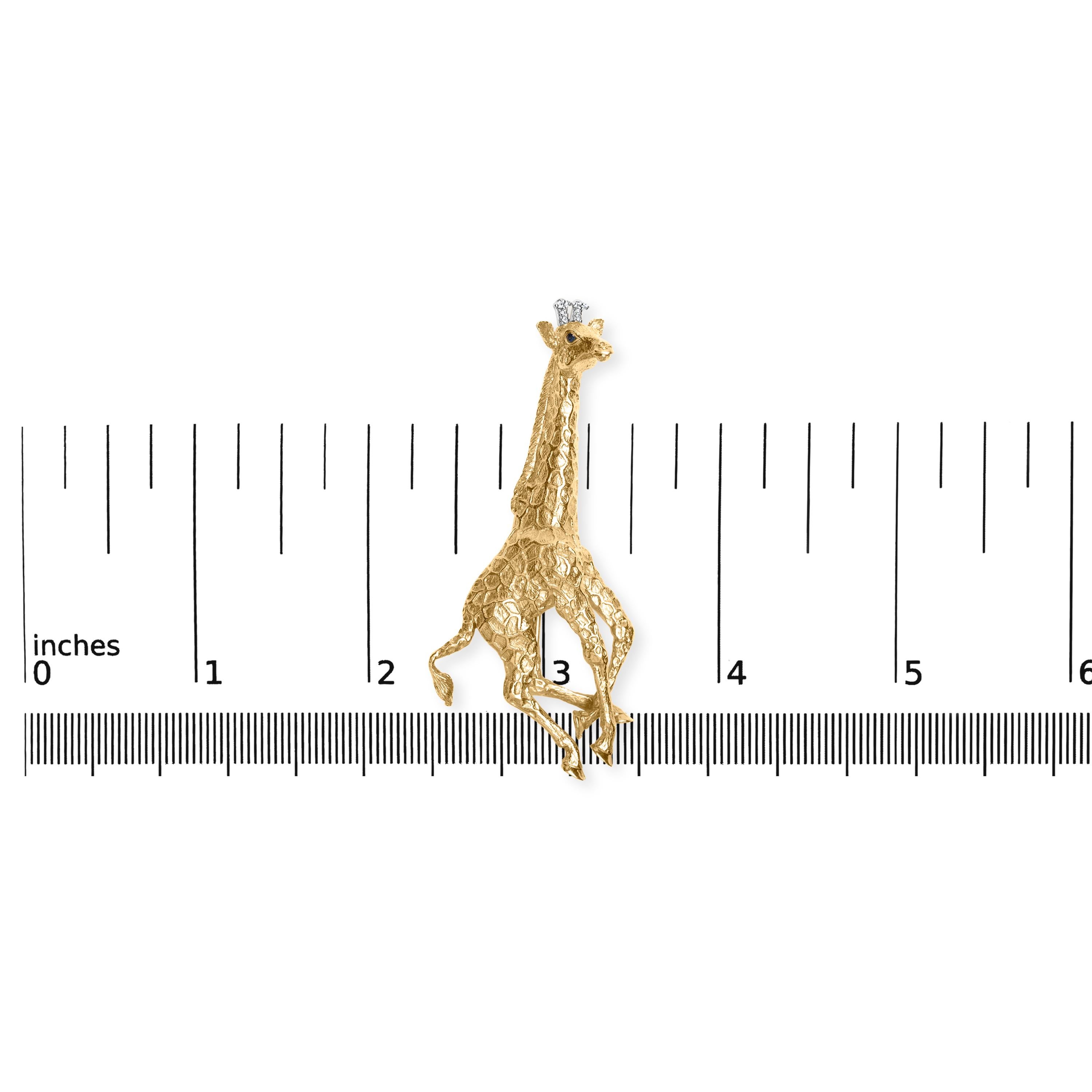 Round Cut 18K Yellow Gold Diamond Accent and Blue Sapphire Giraffe Pin Brooch For Sale