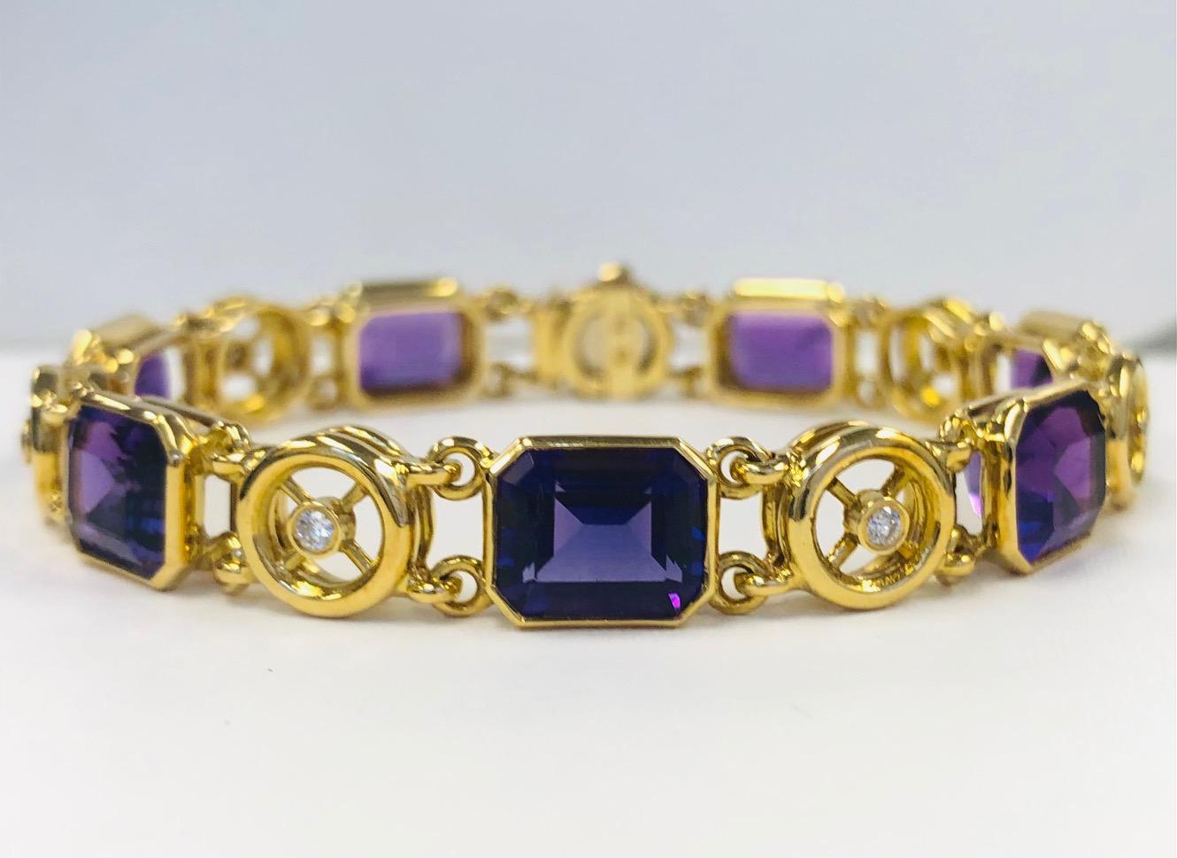 18 Karat Yellow Gold Diamond and Amethyst Line Bracelet In New Condition For Sale In New York, NY