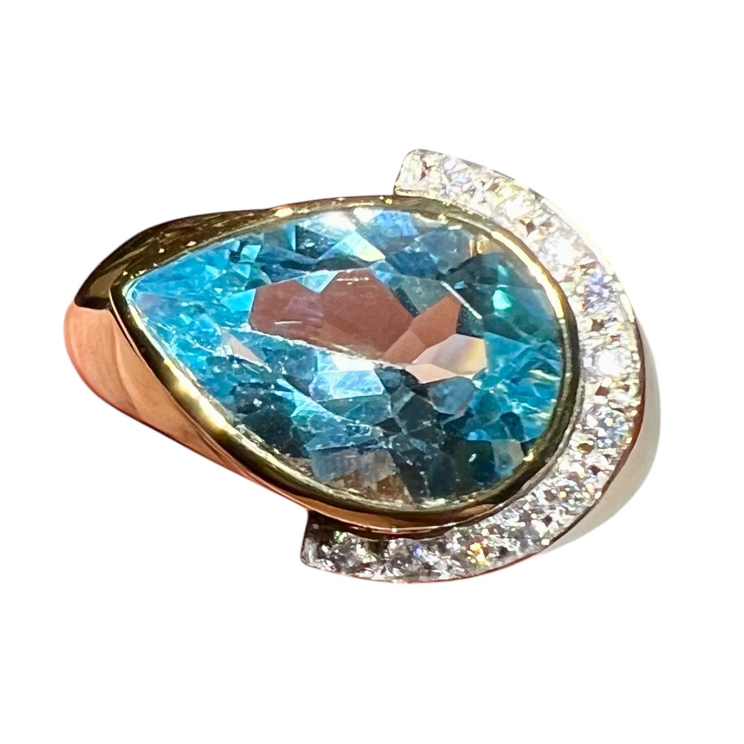 18k Yellow Gold Diamond And Blue Topaz Ring For Sale 8