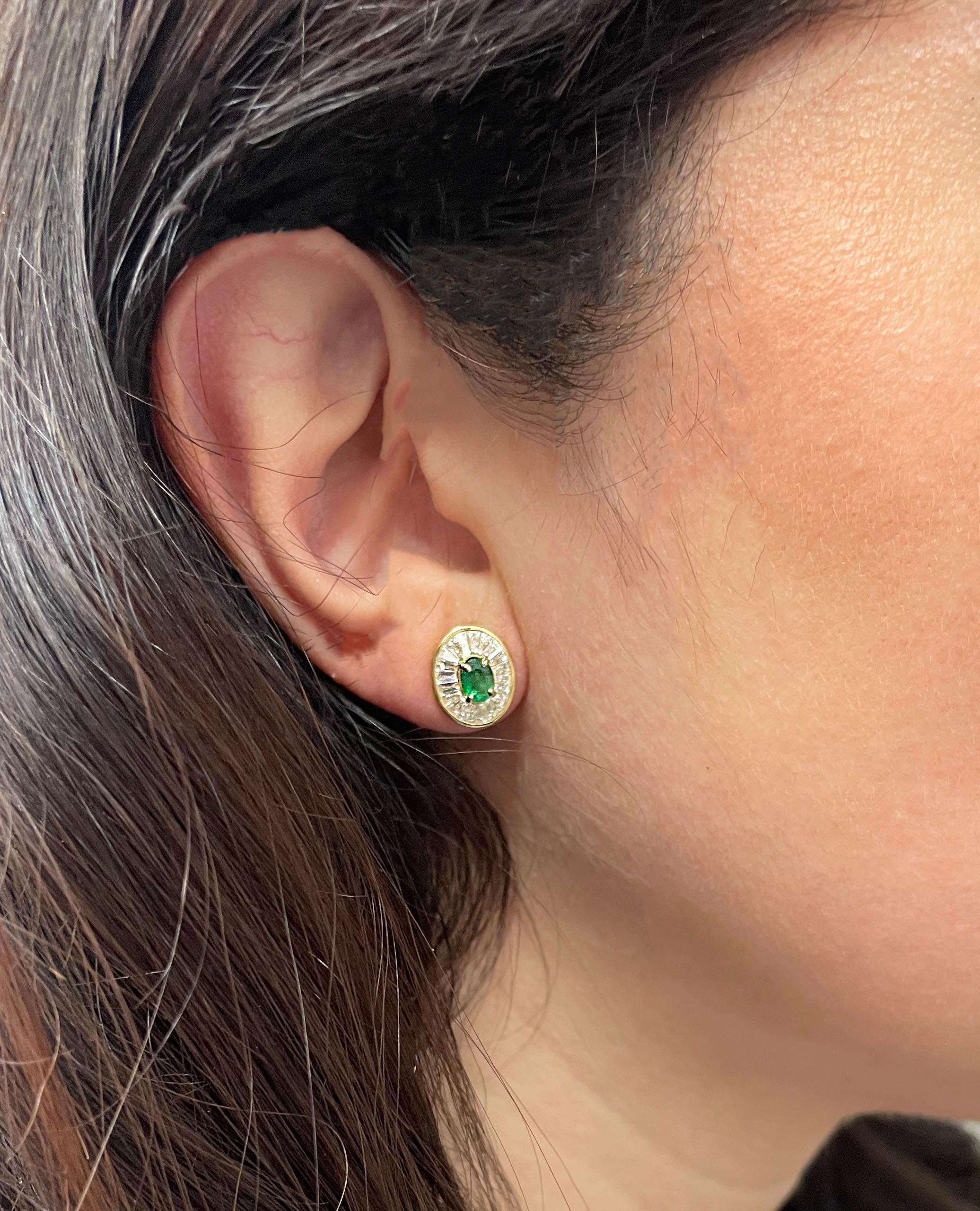 Baguette Cut 18K Yellow Gold Oval Emerald Pushback Stud Earrings with Baguette Diamond Halos For Sale