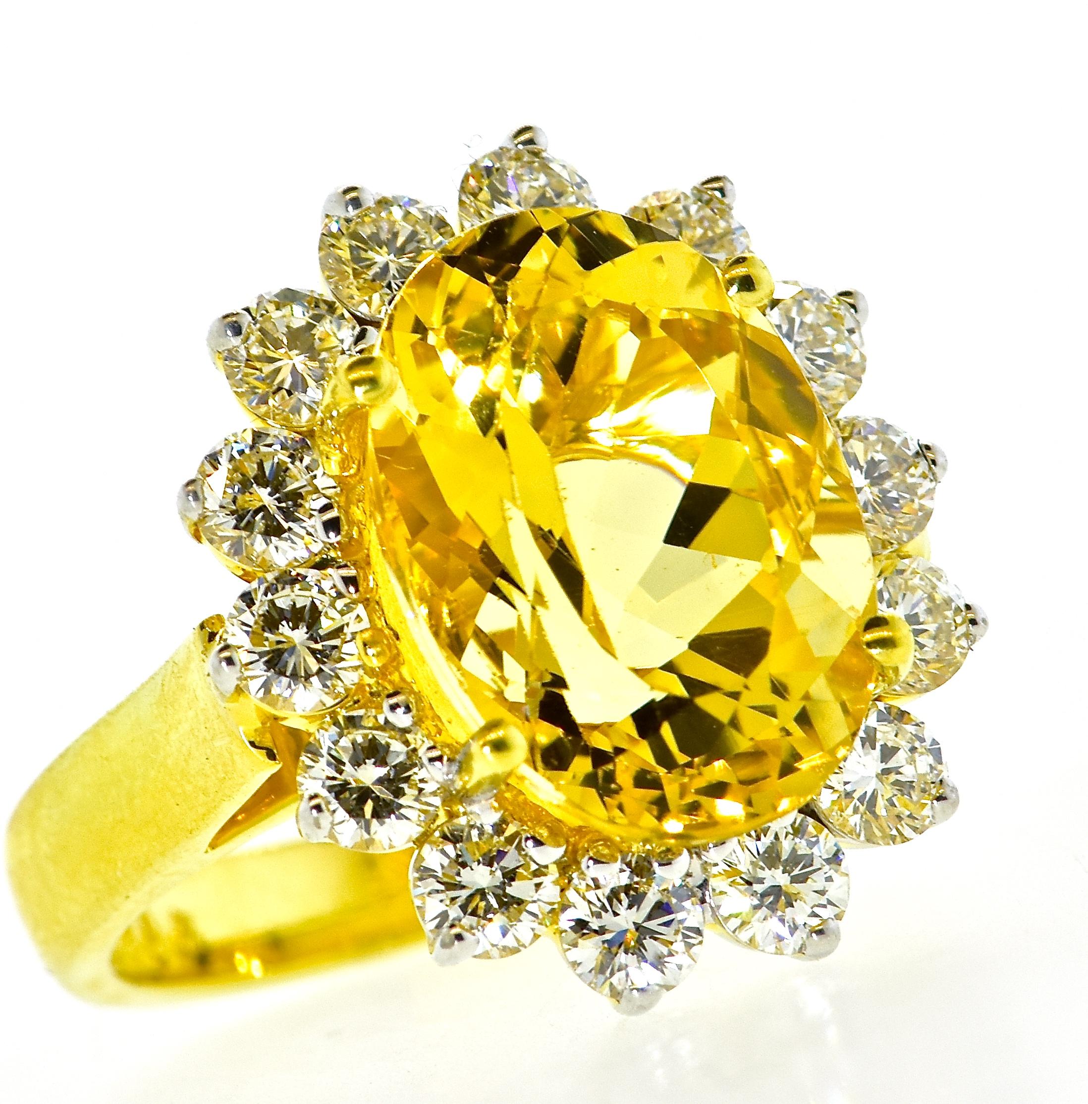 Contemporary 18K yellow gold, Diamond and  natural GIA Certified Golden Yellow Beryl Ring