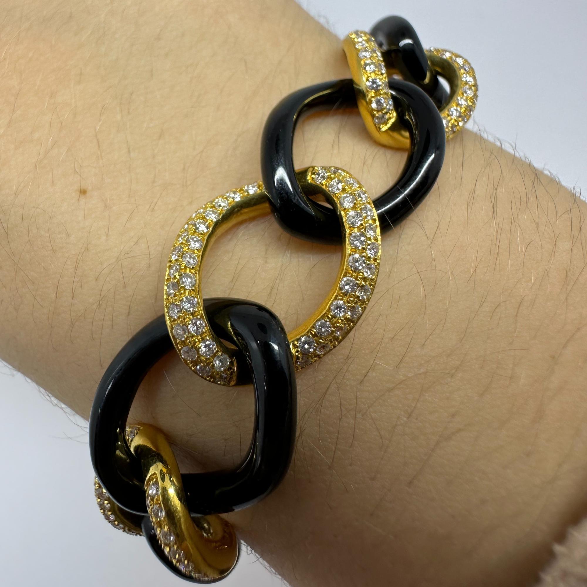 18K Gelbgold Diamant und Onyx Gliederarmband im Angebot 1