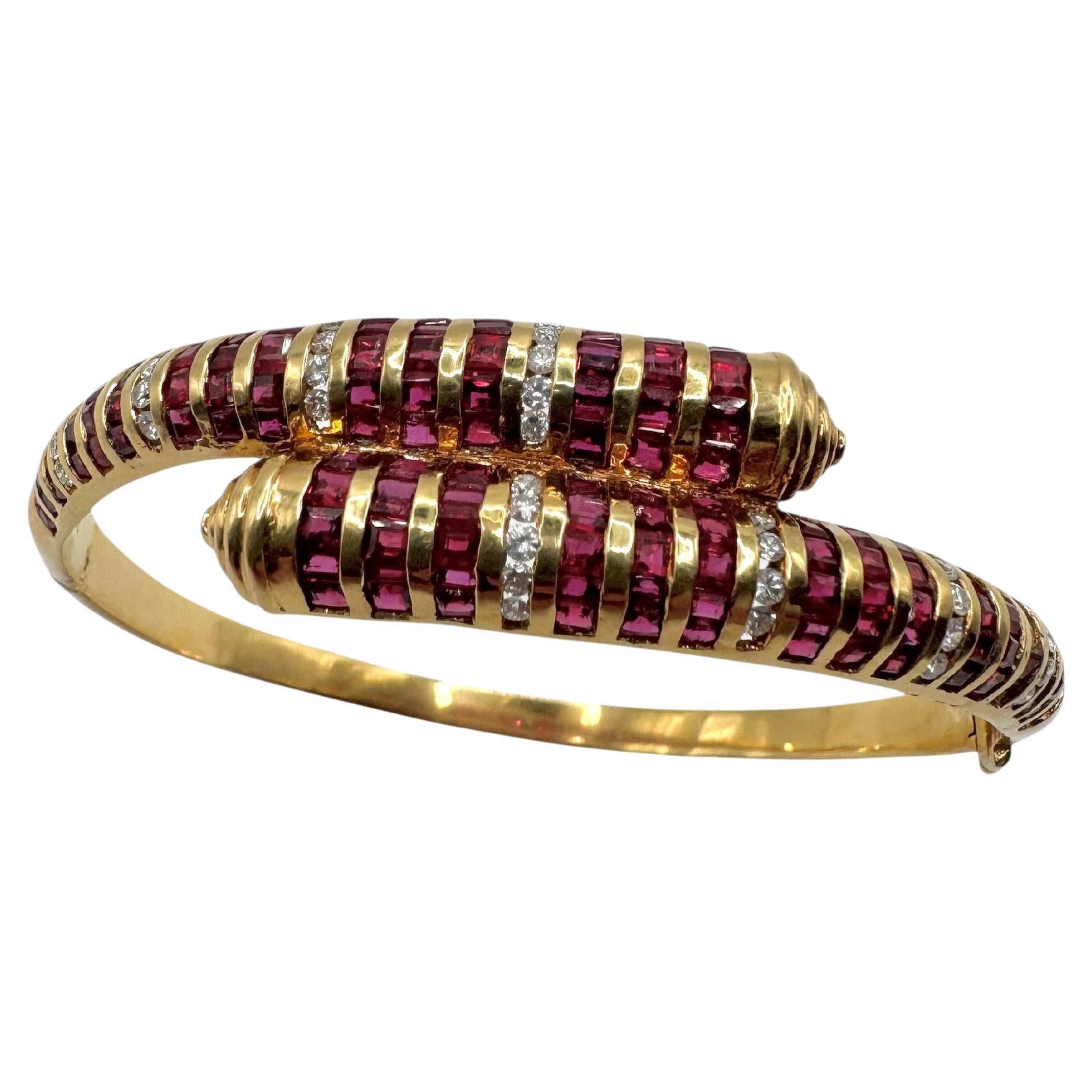 Armband aus 18 Karat Gelbgold mit Diamanten und Rubinen