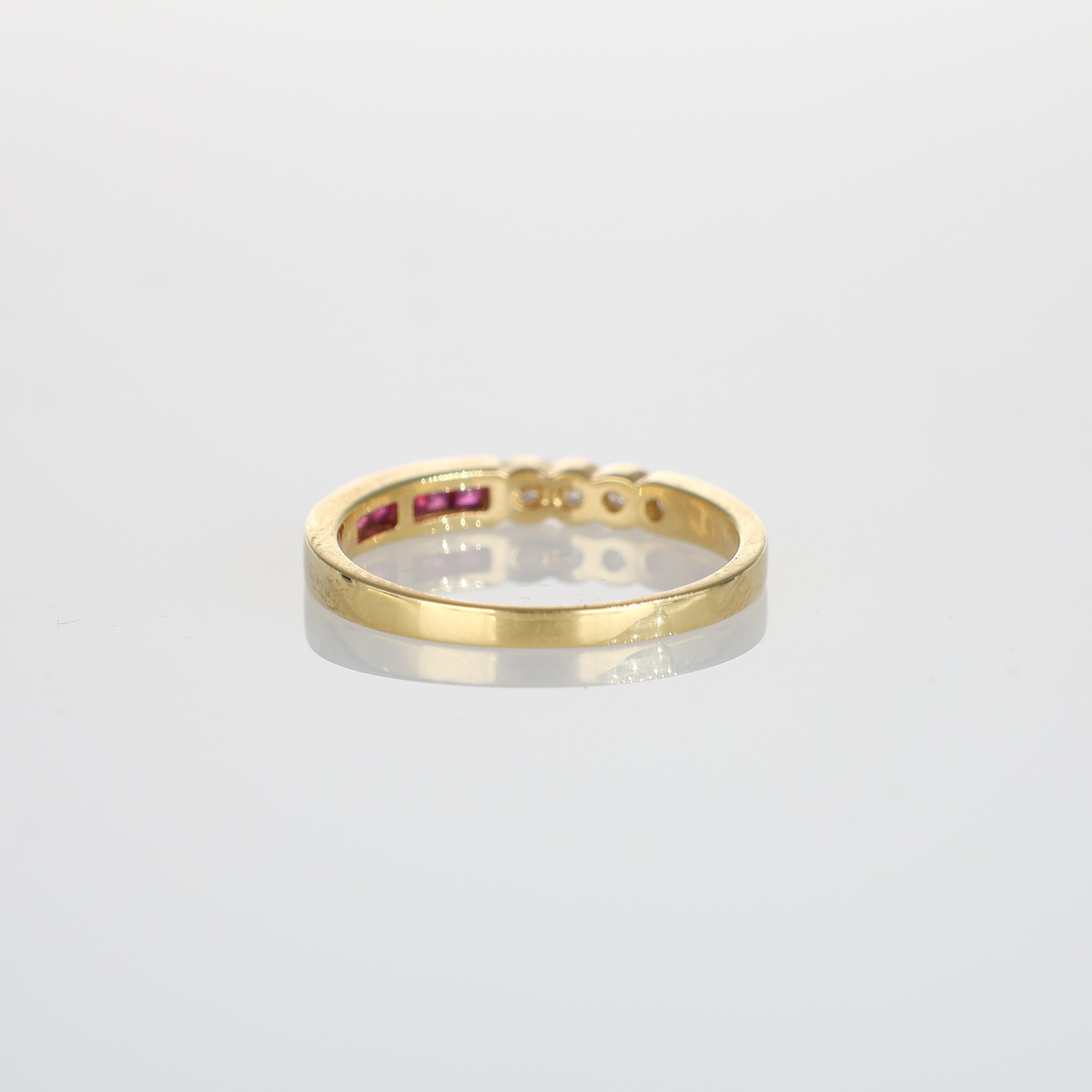 Women's or Men's 18k Yellow Gold Diamond and Ruby Rivière Ring For Sale