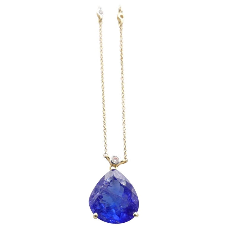 18k Yellow Gold Diamond and Tanzanite 'Pear' Pendant on 18ct Yellow Gold Chain For Sale