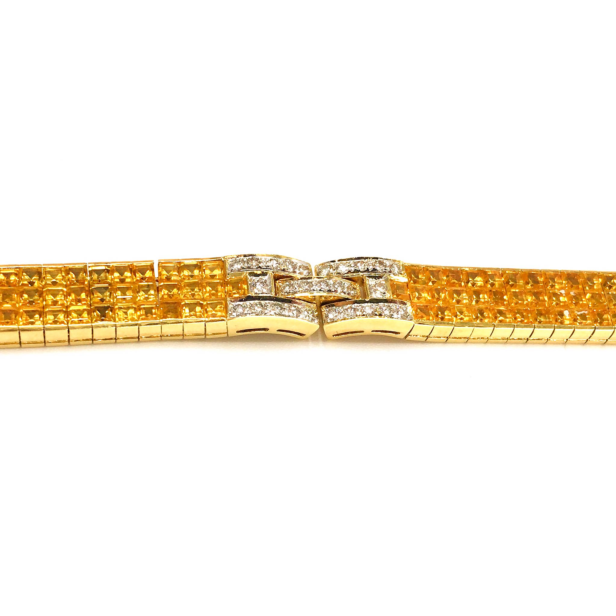 18k Yellow Gold
Diamond: 1.70 ct twd (estimated)
Yellow Sapphire: 23.30 tcw
Length: 7 inches
Total Weight: 44.1 grams