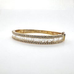 18k Yellow Gold Diamond Baguette & Round Cut Bangle Bracelet