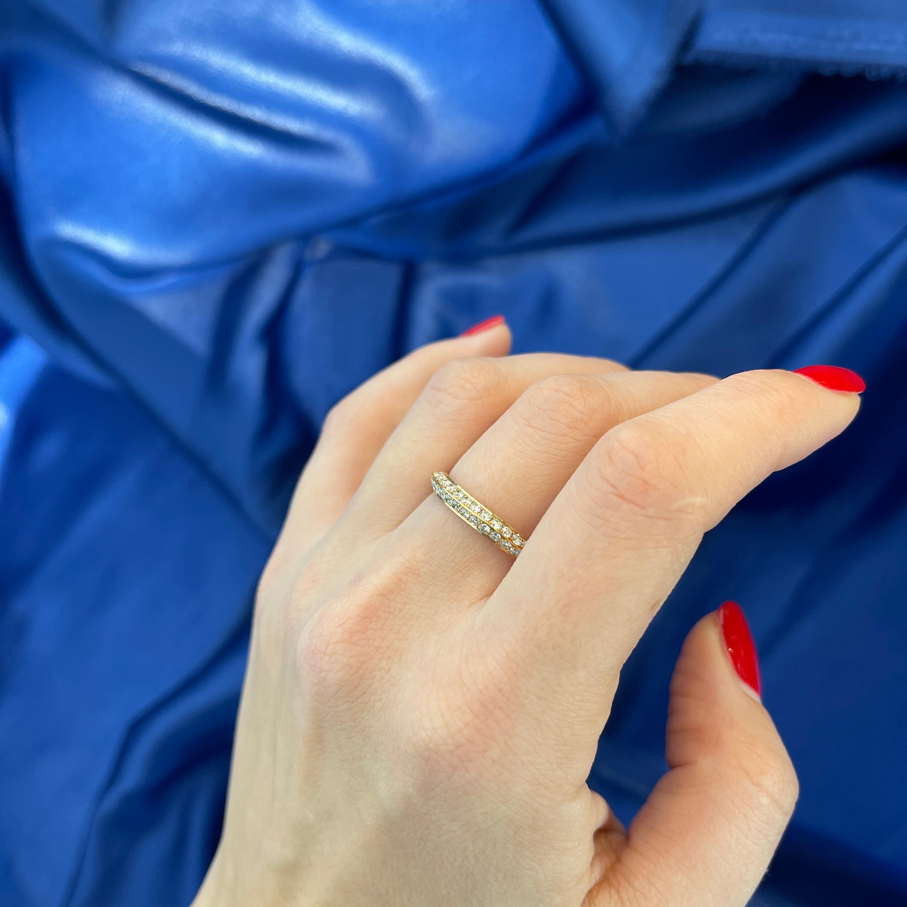 Women's or Men's 18K Yellow Gold Diamond Band Ring For Sale