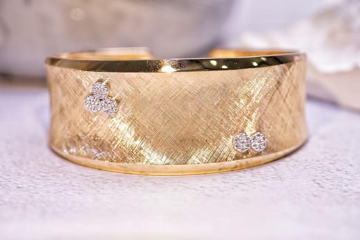 18K Gelbgold Diamant-Armreif (Moderne) im Angebot