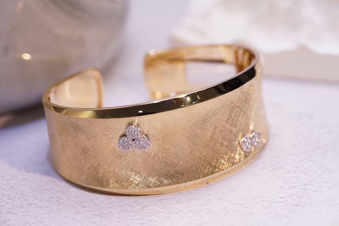 18K Gelbgold Diamant-Armreif (Rundschliff) im Angebot
